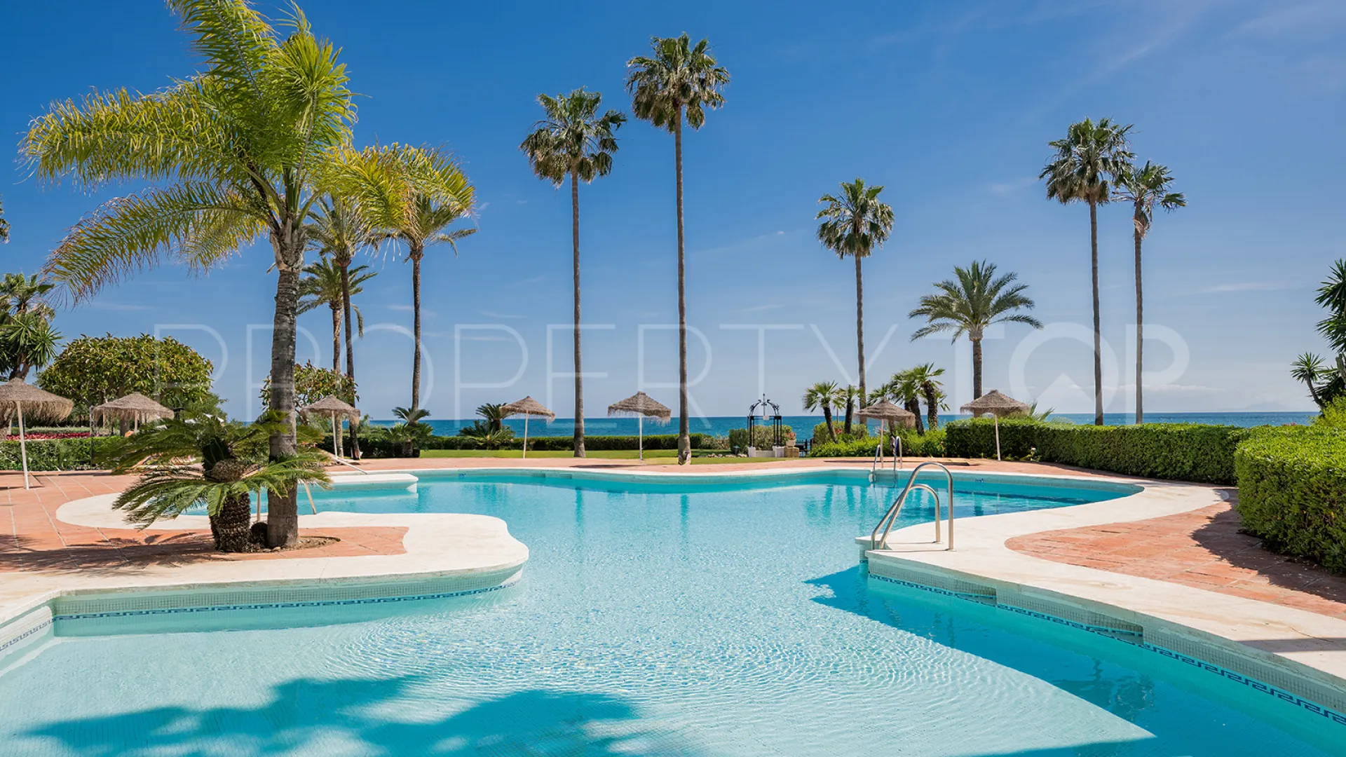 Apartamento planta baja en venta en Alcazaba Beach