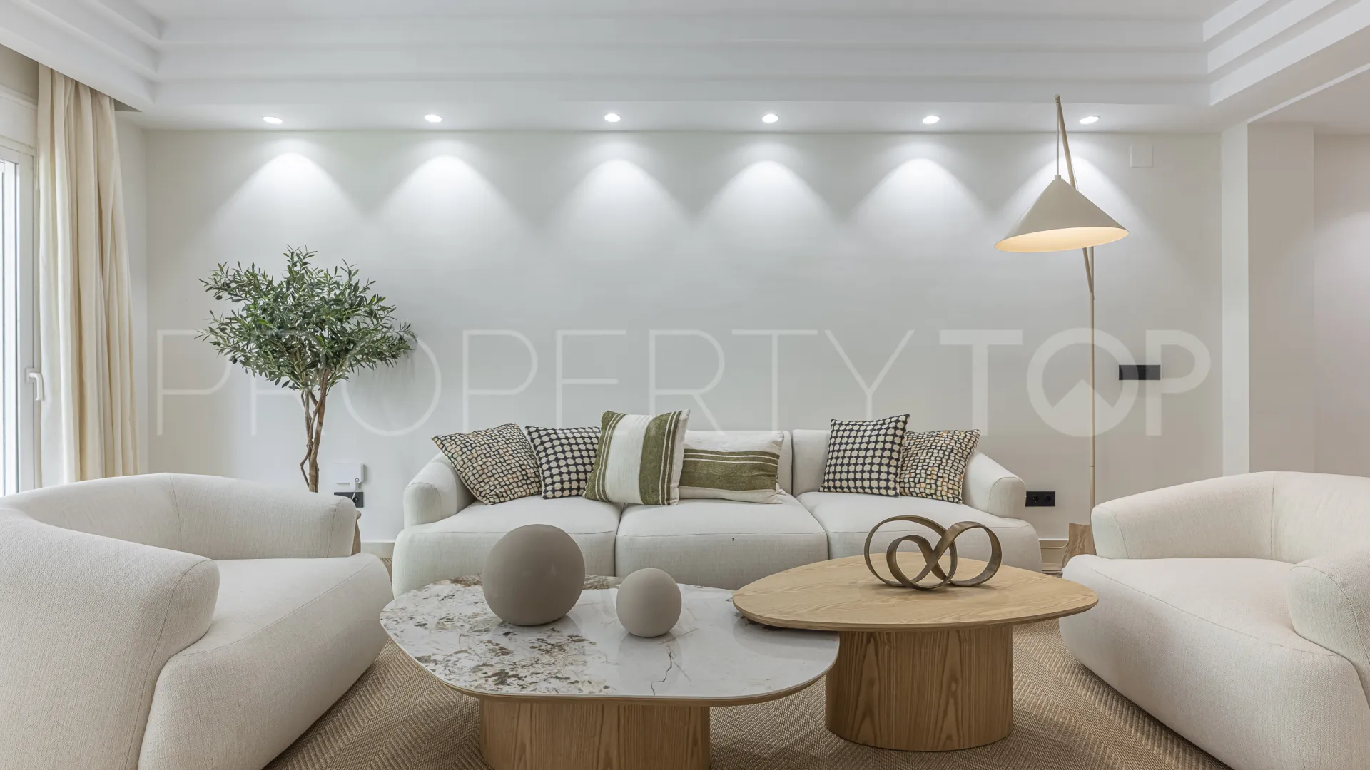 Montebello Hills, apartamento planta baja en venta