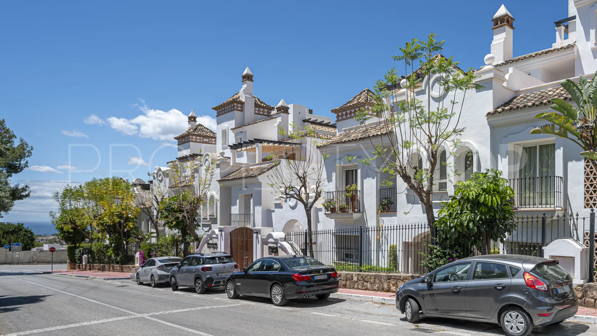 Montebello Hills, apartamento planta baja en venta