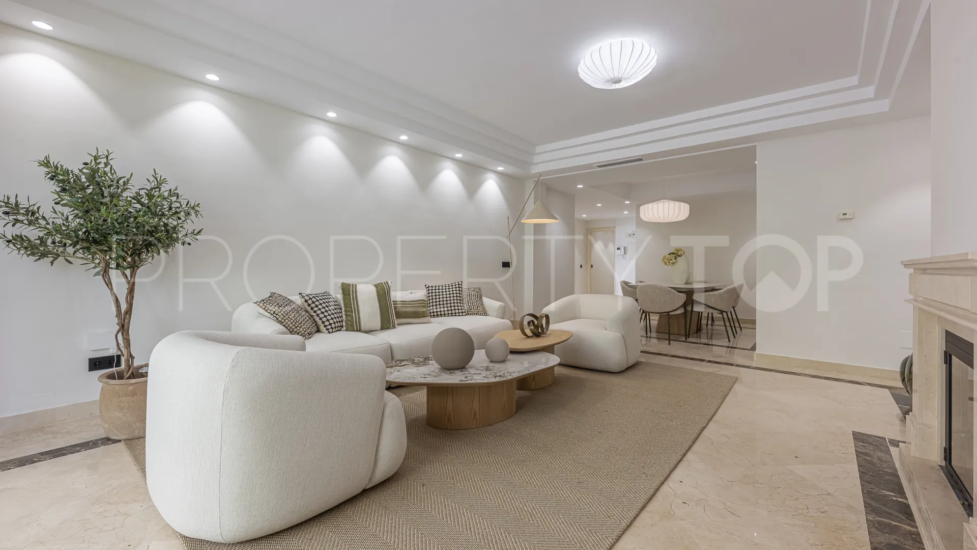 Montebello Hills, apartamento planta baja en venta