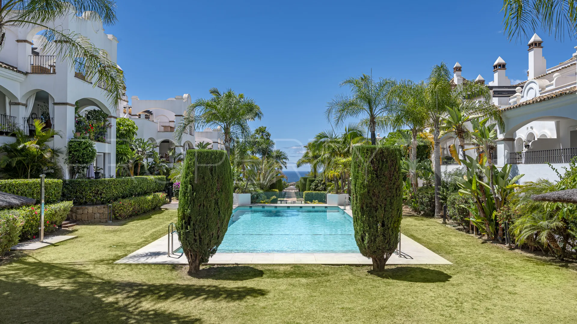 Montebello Hills, apartamento planta baja en venta