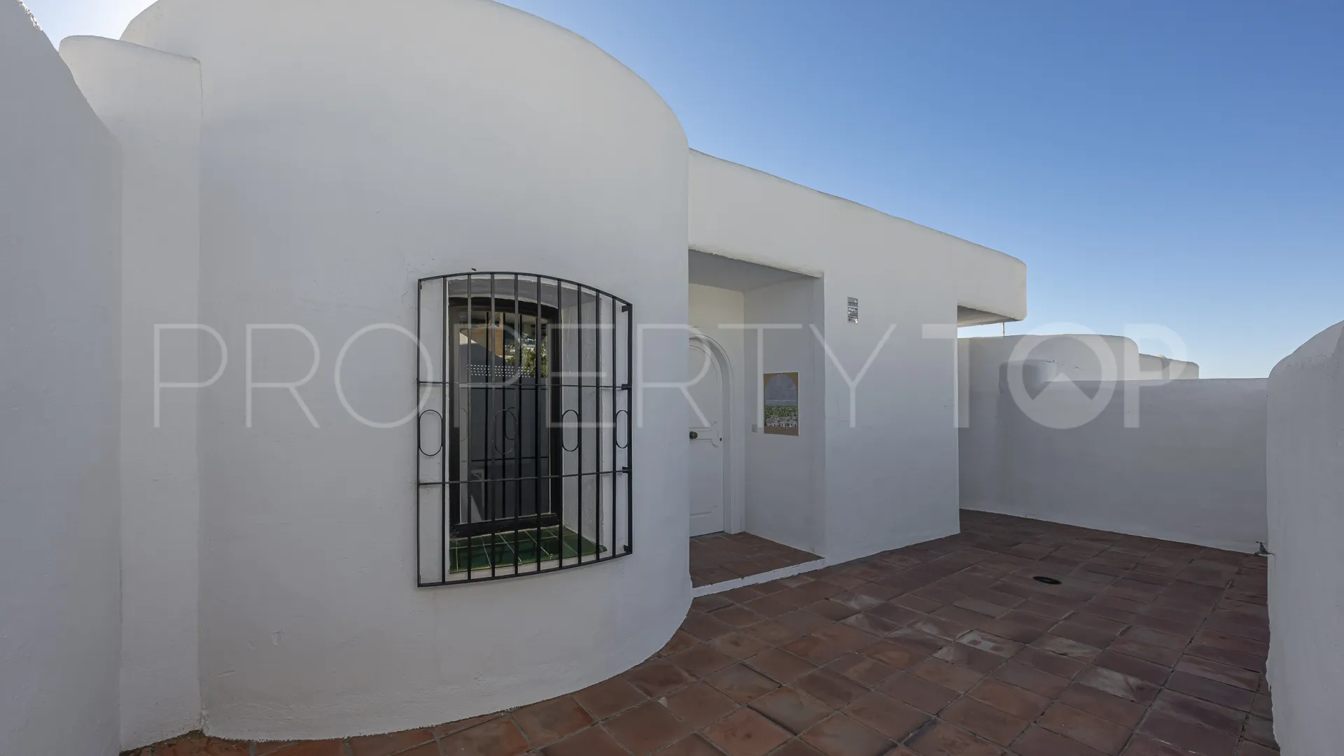 Adosado a la venta de 2 dormitorios en Cabopino