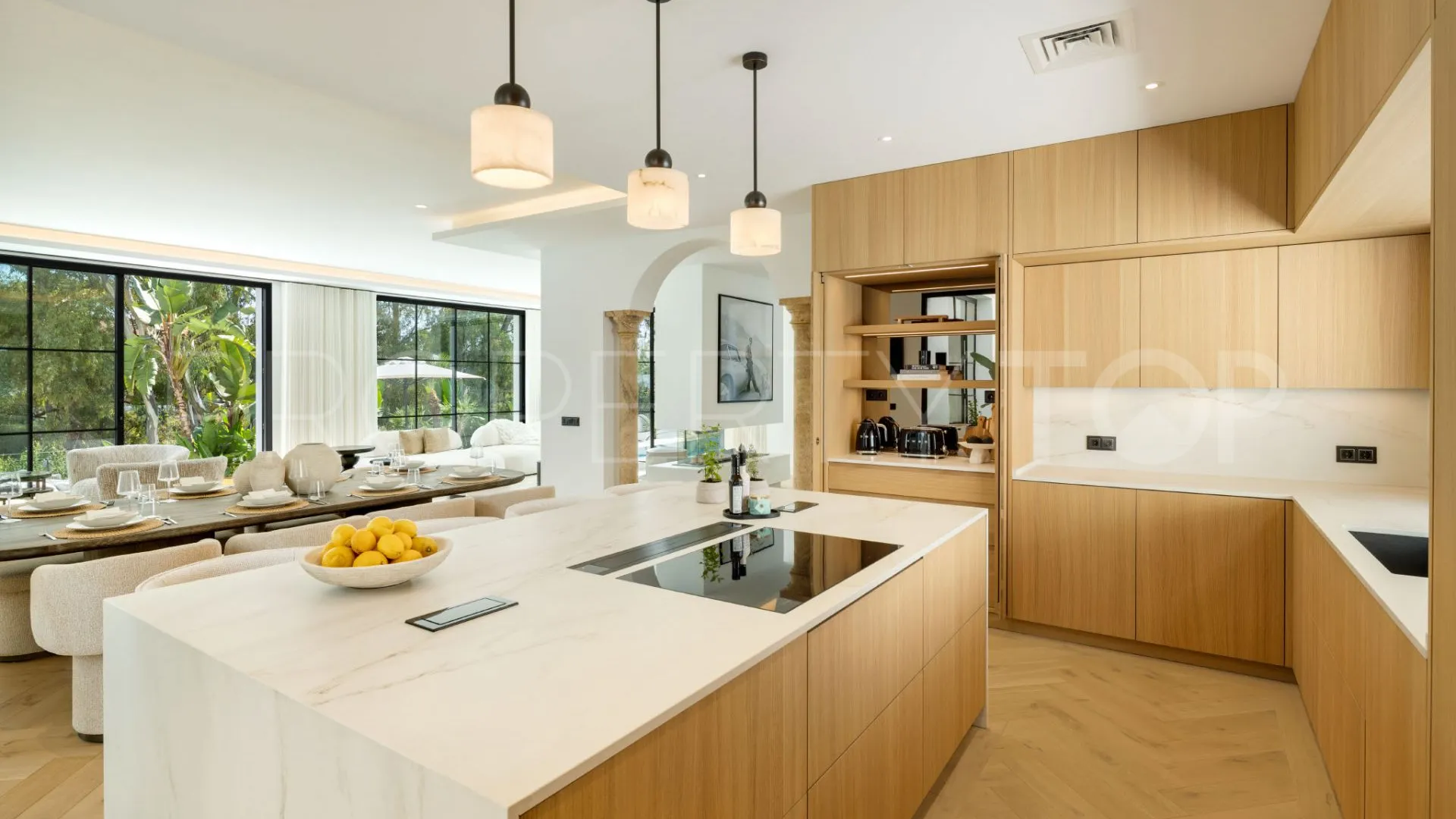 For sale villa in El Herrojo with 5 bedrooms