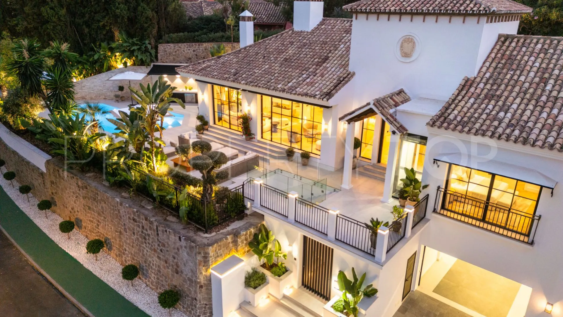 For sale villa in El Herrojo with 5 bedrooms