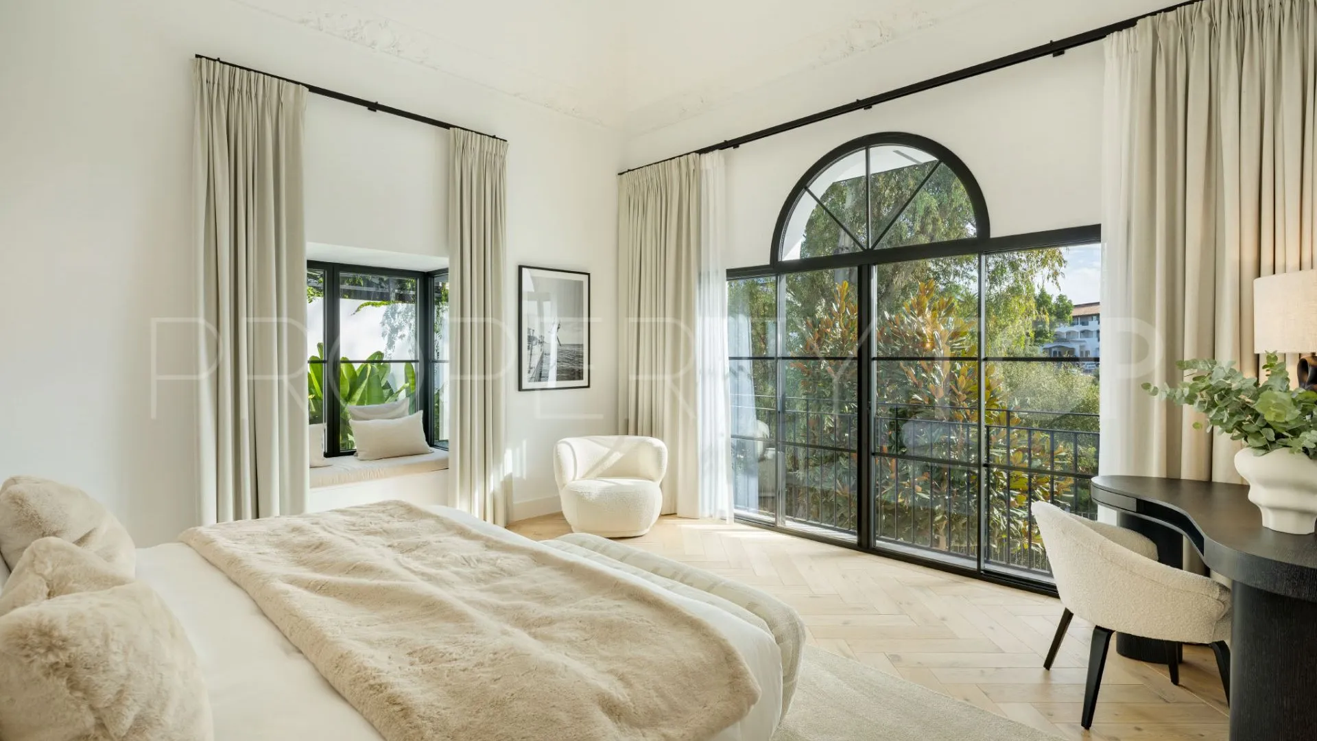 For sale villa in El Herrojo with 5 bedrooms
