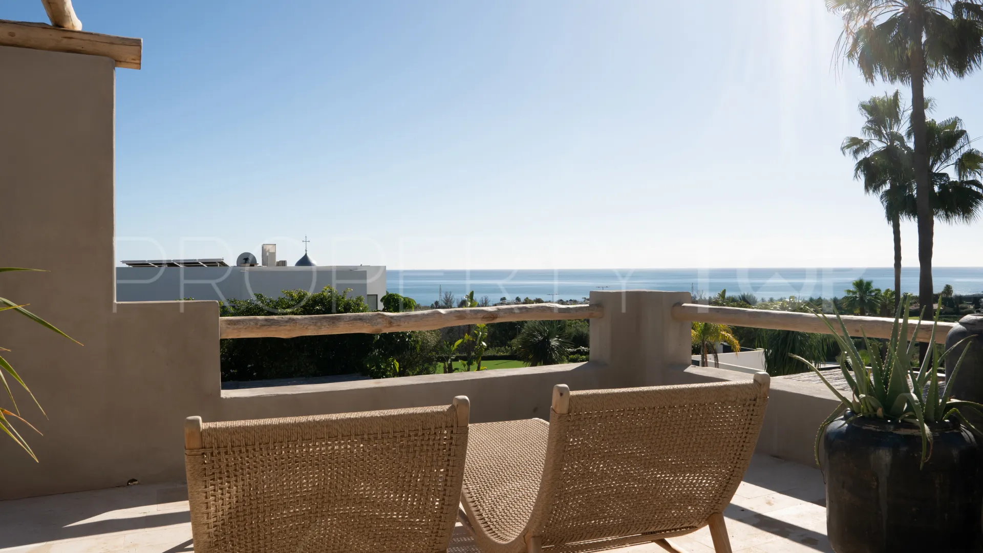 Villa de 5 dormitorios en venta en Selwo