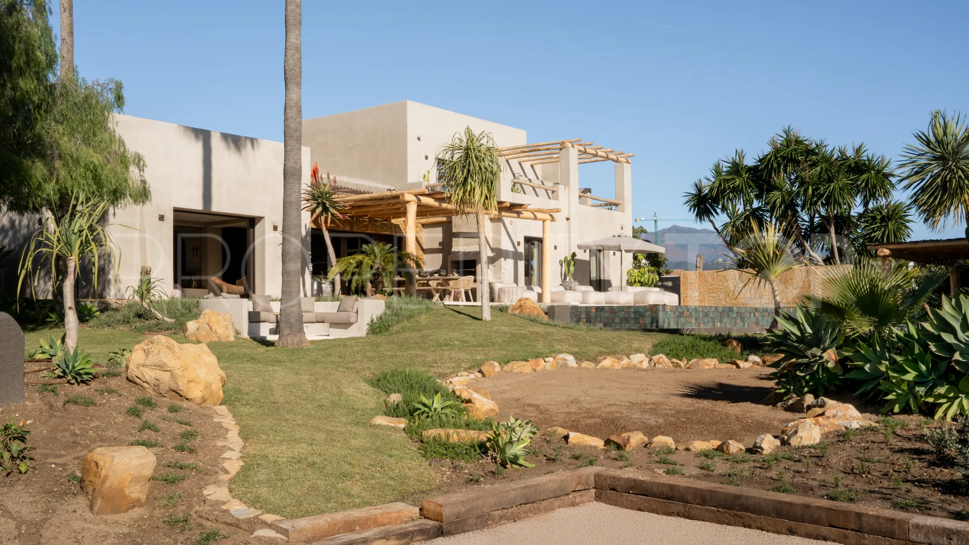 Villa de 5 dormitorios en venta en Selwo