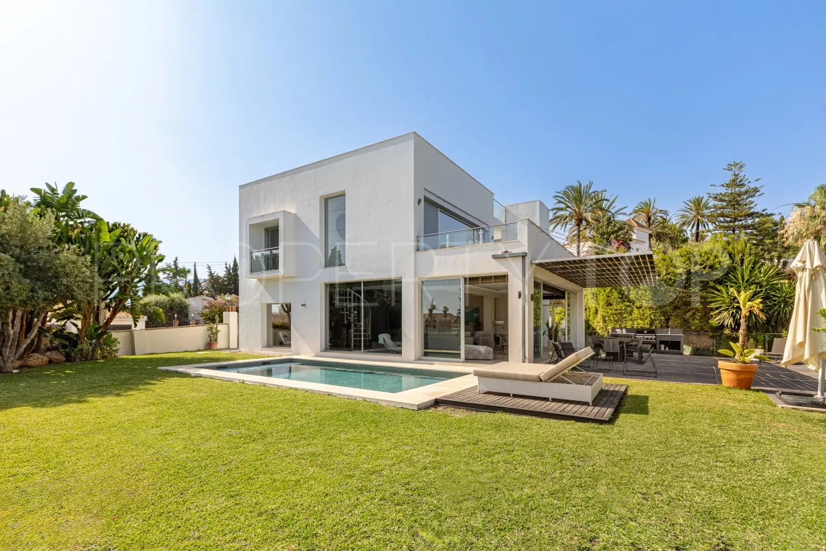 For sale 3 bedrooms villa in El Rosario