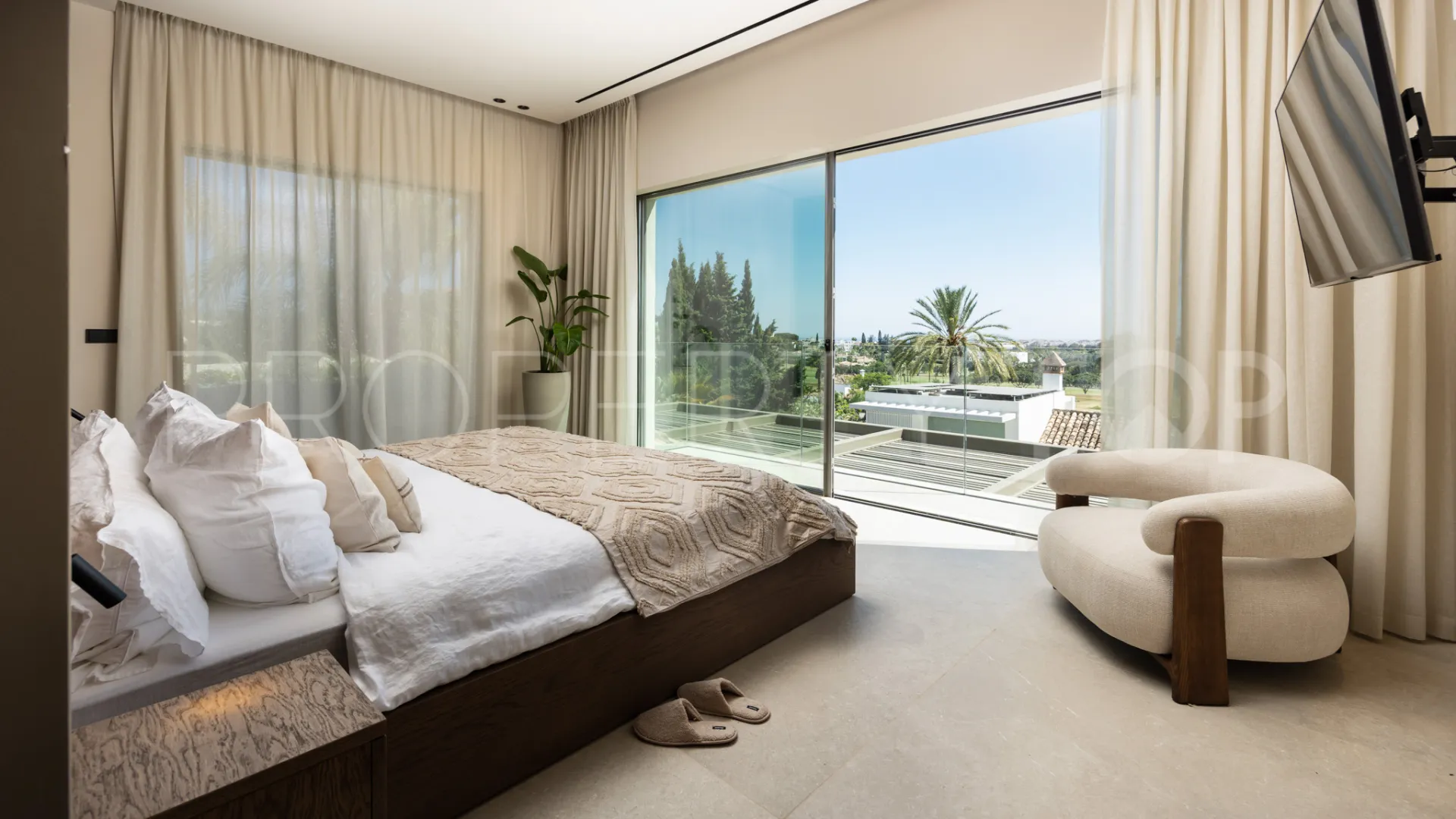 Villa en venta con 5 dormitorios en Haza del Conde