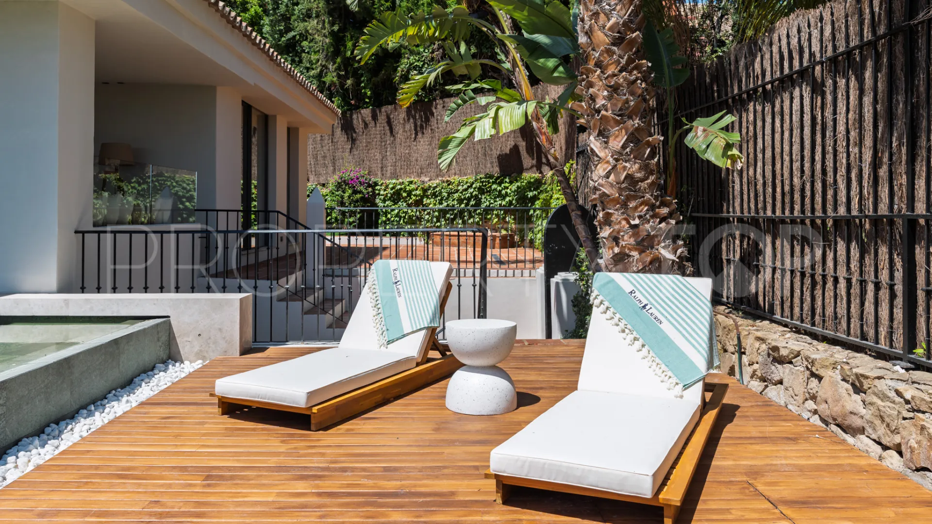 Villa en venta con 5 dormitorios en Haza del Conde
