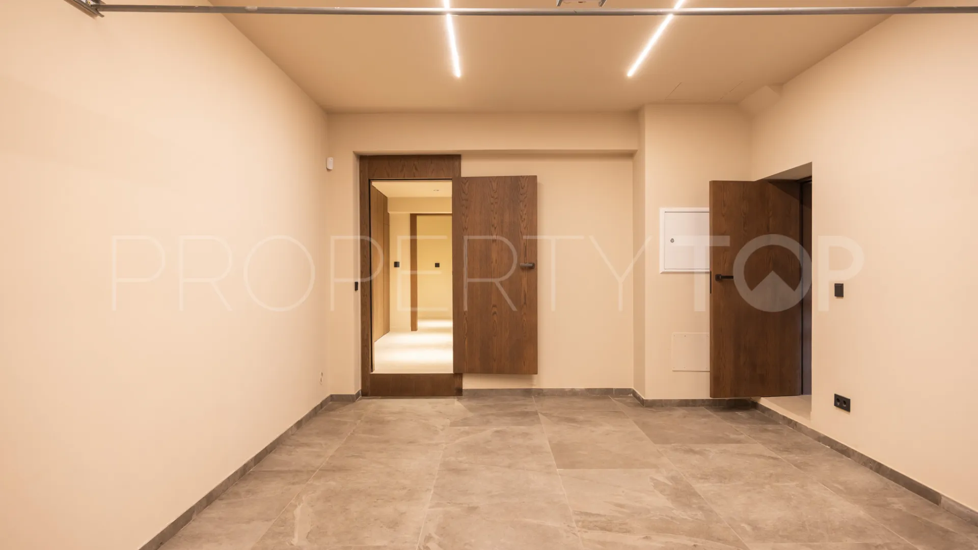 Villa en venta con 5 dormitorios en Haza del Conde
