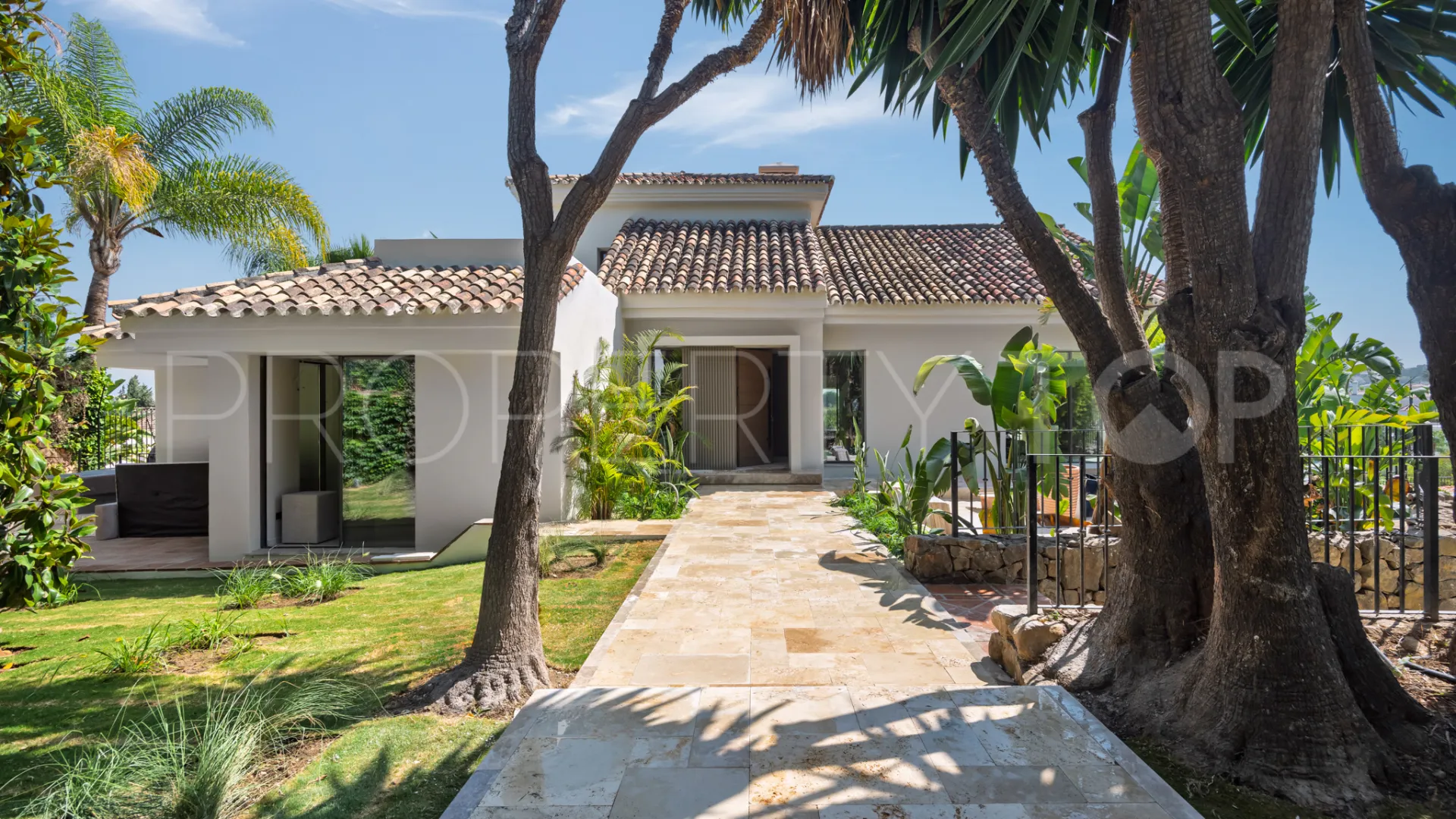 Villa en venta con 5 dormitorios en Haza del Conde