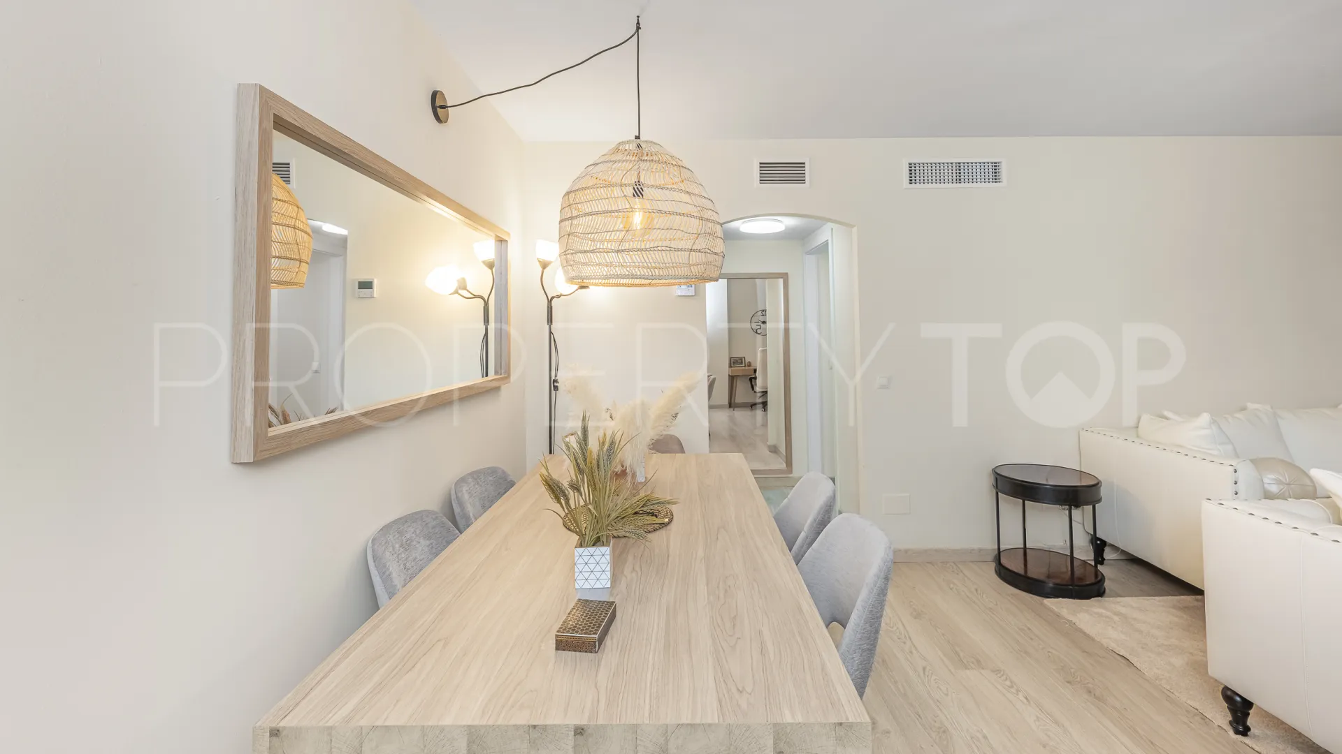 Comprar apartamento planta baja con 2 dormitorios en Jardines de las Lomas