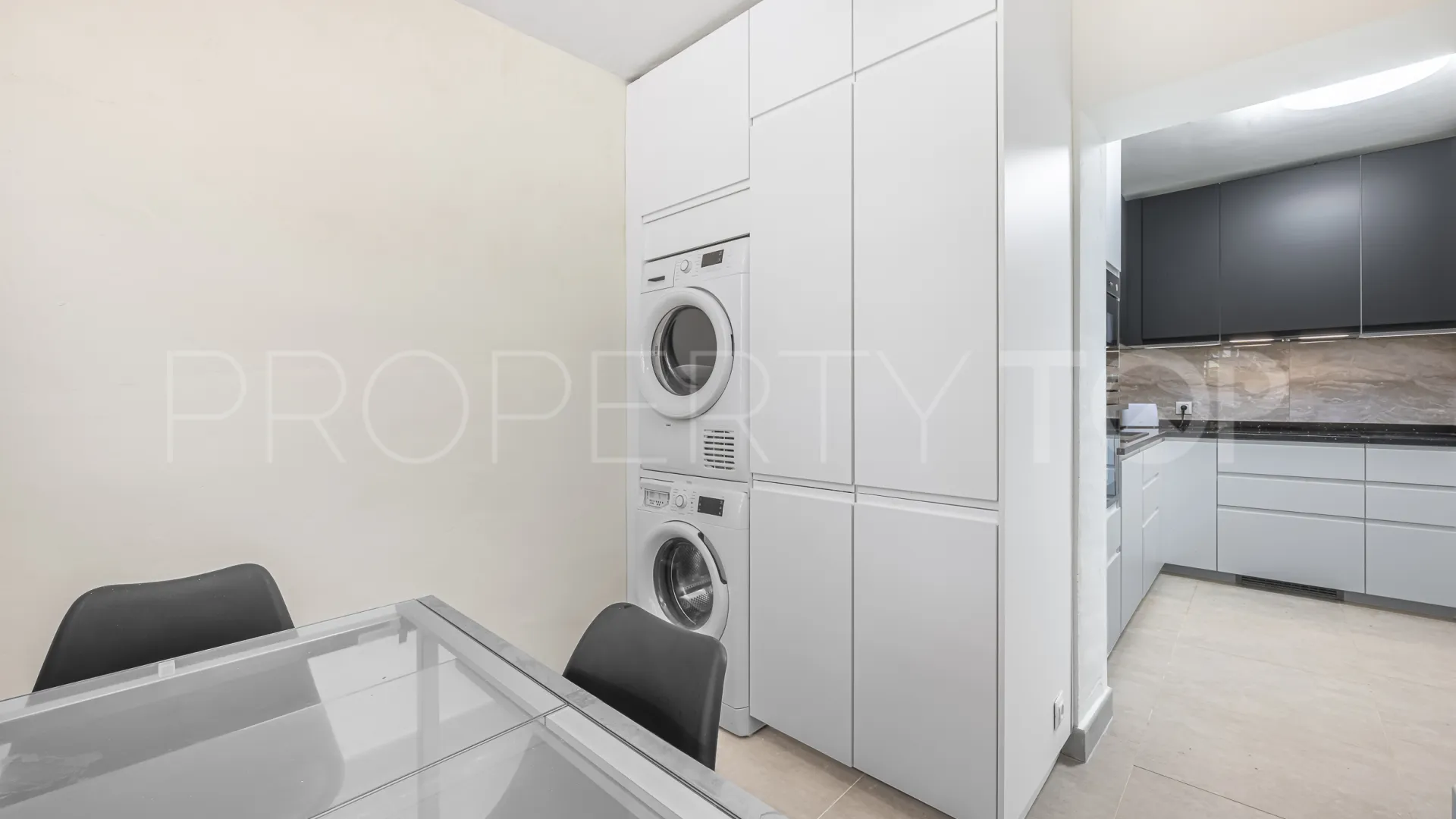 Comprar apartamento planta baja con 2 dormitorios en Jardines de las Lomas