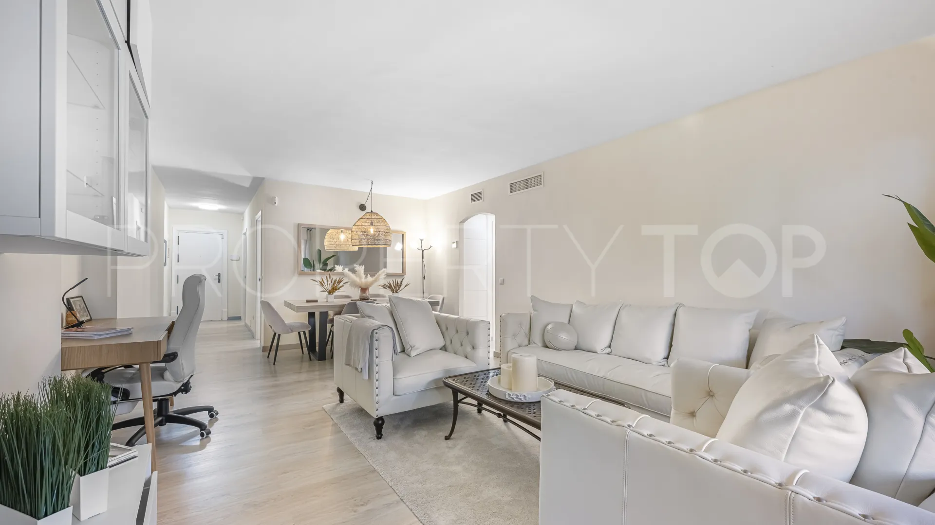Comprar apartamento planta baja con 2 dormitorios en Jardines de las Lomas