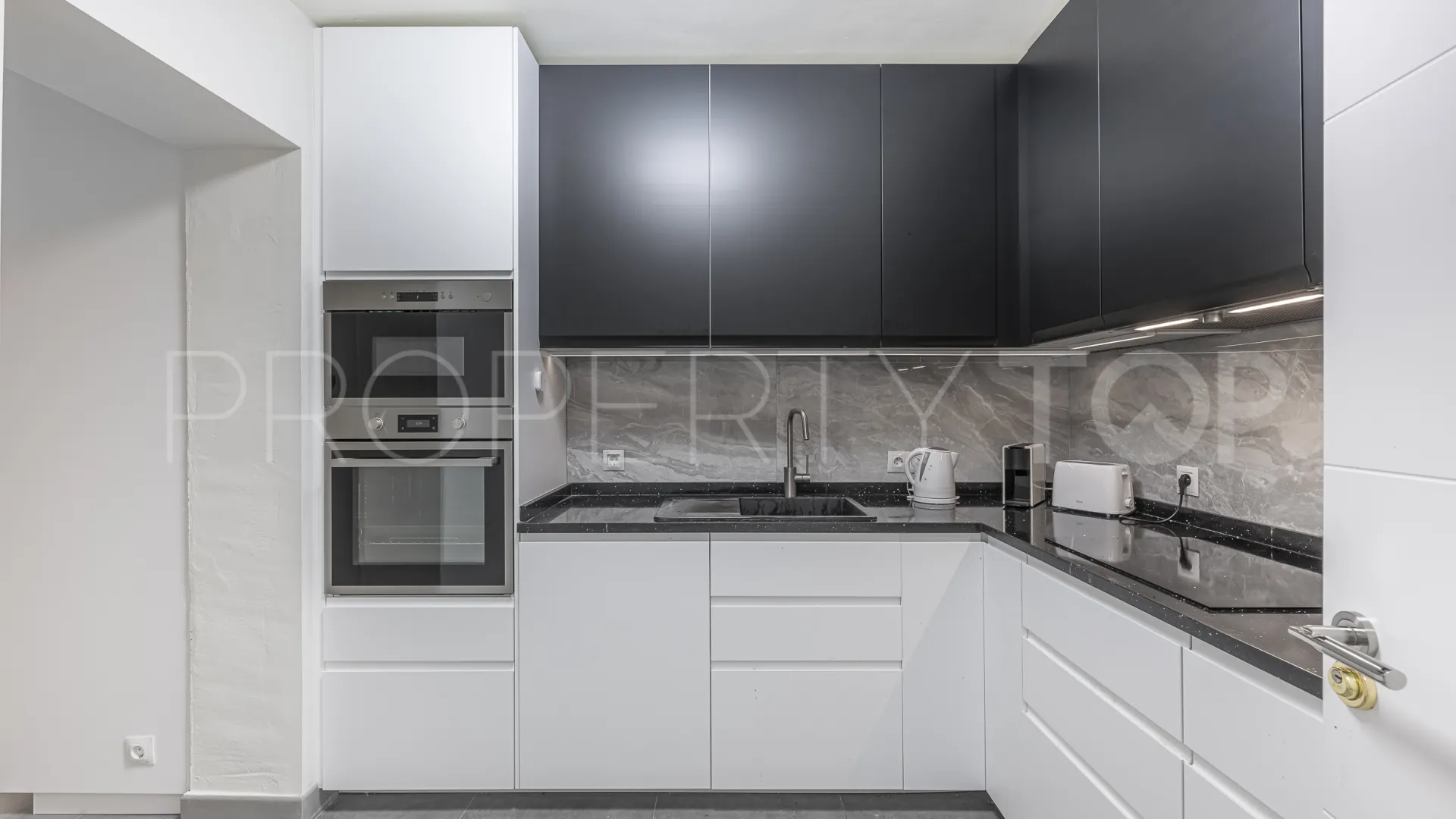 Comprar apartamento planta baja con 2 dormitorios en Jardines de las Lomas