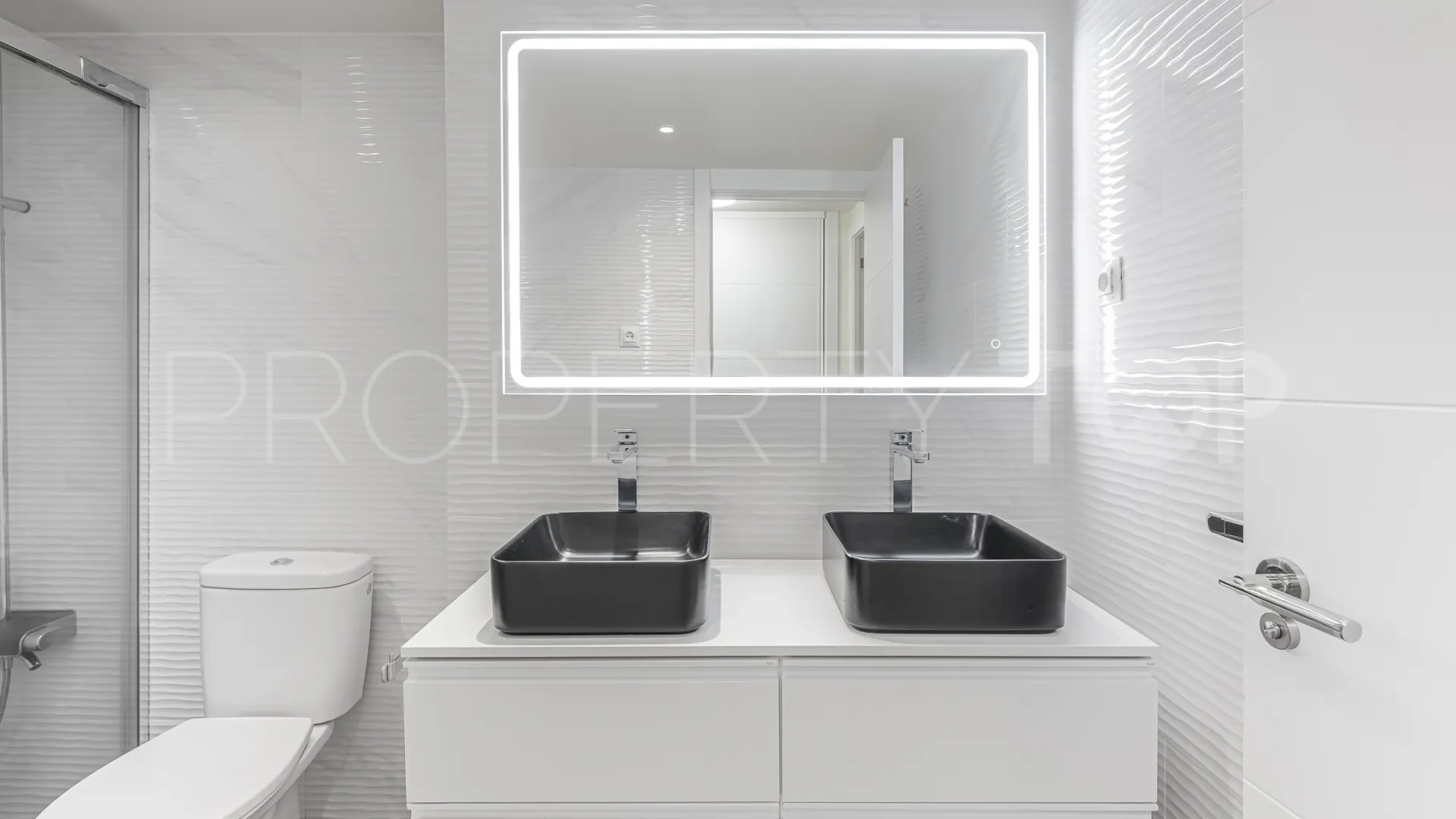 Comprar apartamento planta baja con 2 dormitorios en Jardines de las Lomas