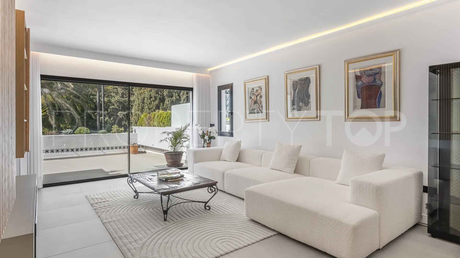Apartamento en venta en Kings Hills