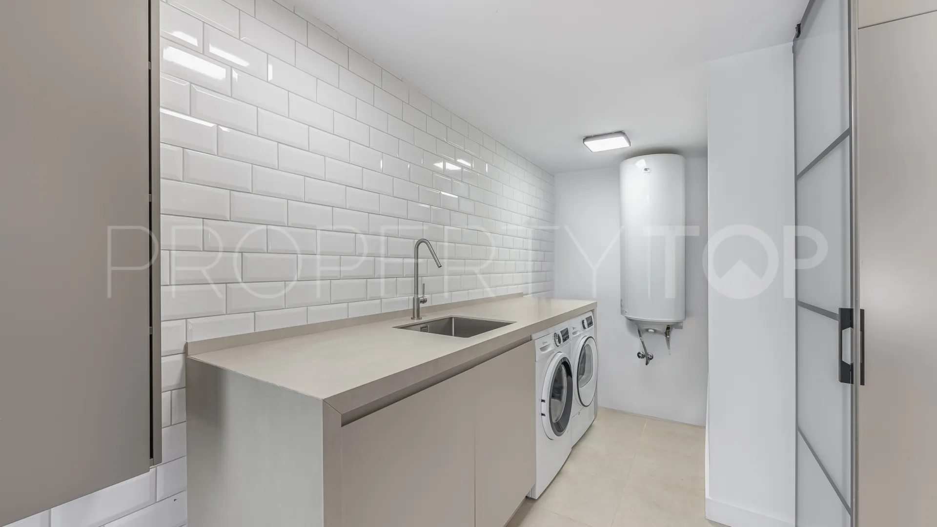 Apartamento en venta en Kings Hills