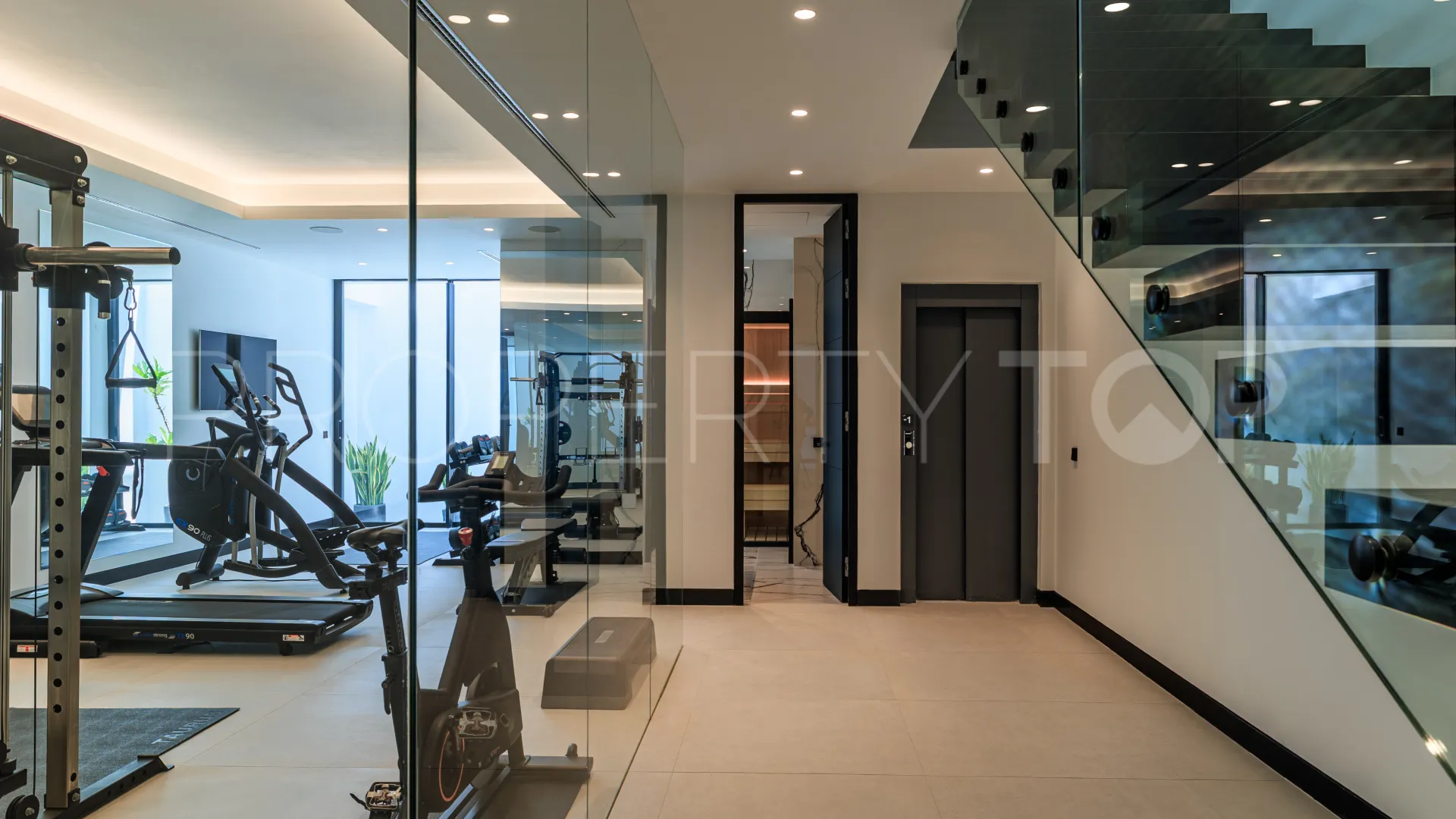 Las Lomas del Marbella Club, villa de 4 dormitorios a la venta