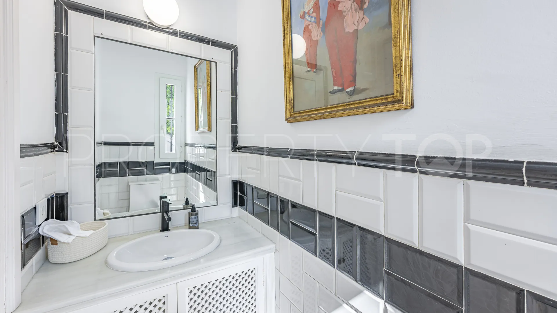 Se vende villa en Casasola