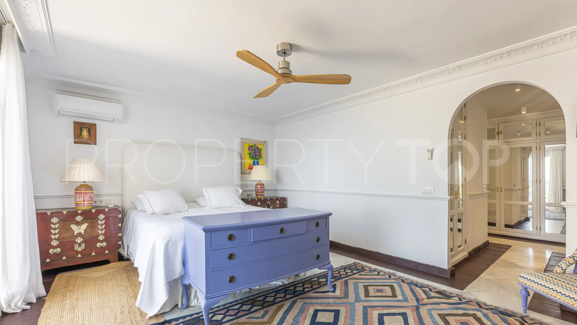 Se vende villa en Casasola