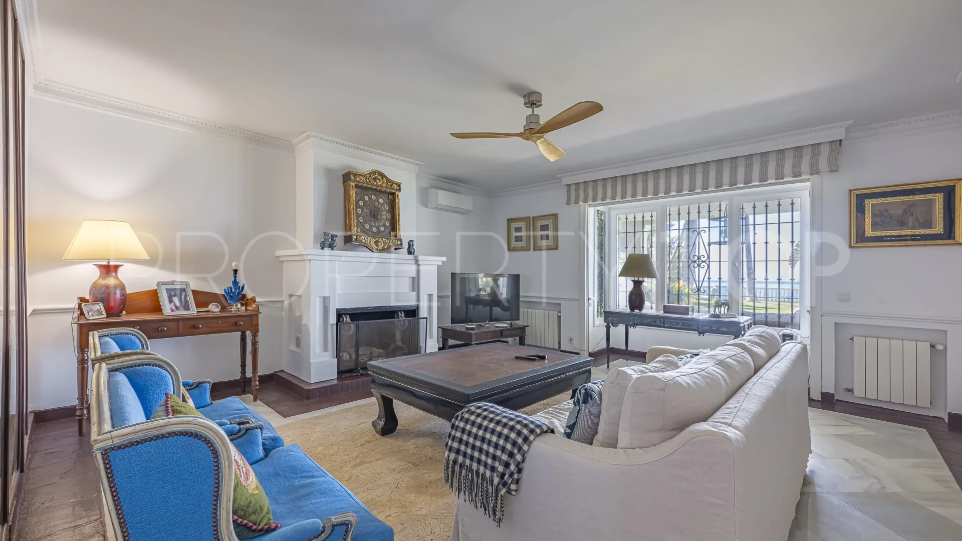 Se vende villa en Casasola