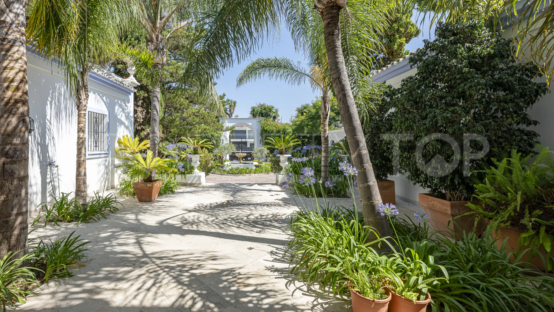 Se vende villa en Casasola