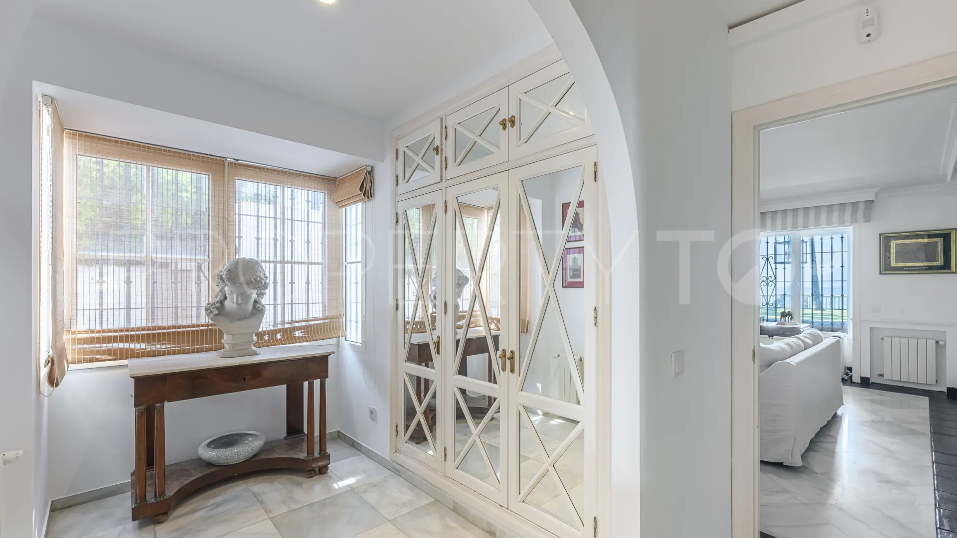 Se vende villa en Casasola