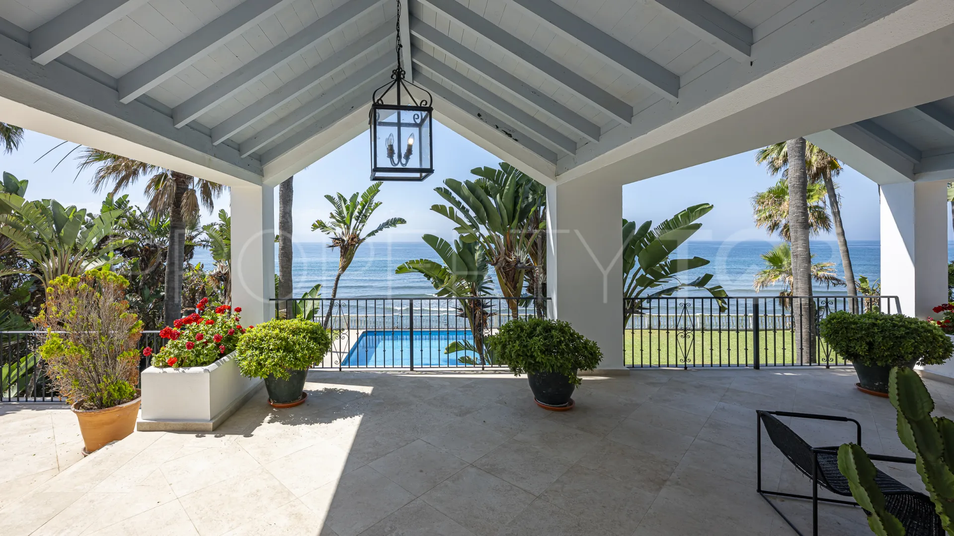 Se vende villa en Casasola