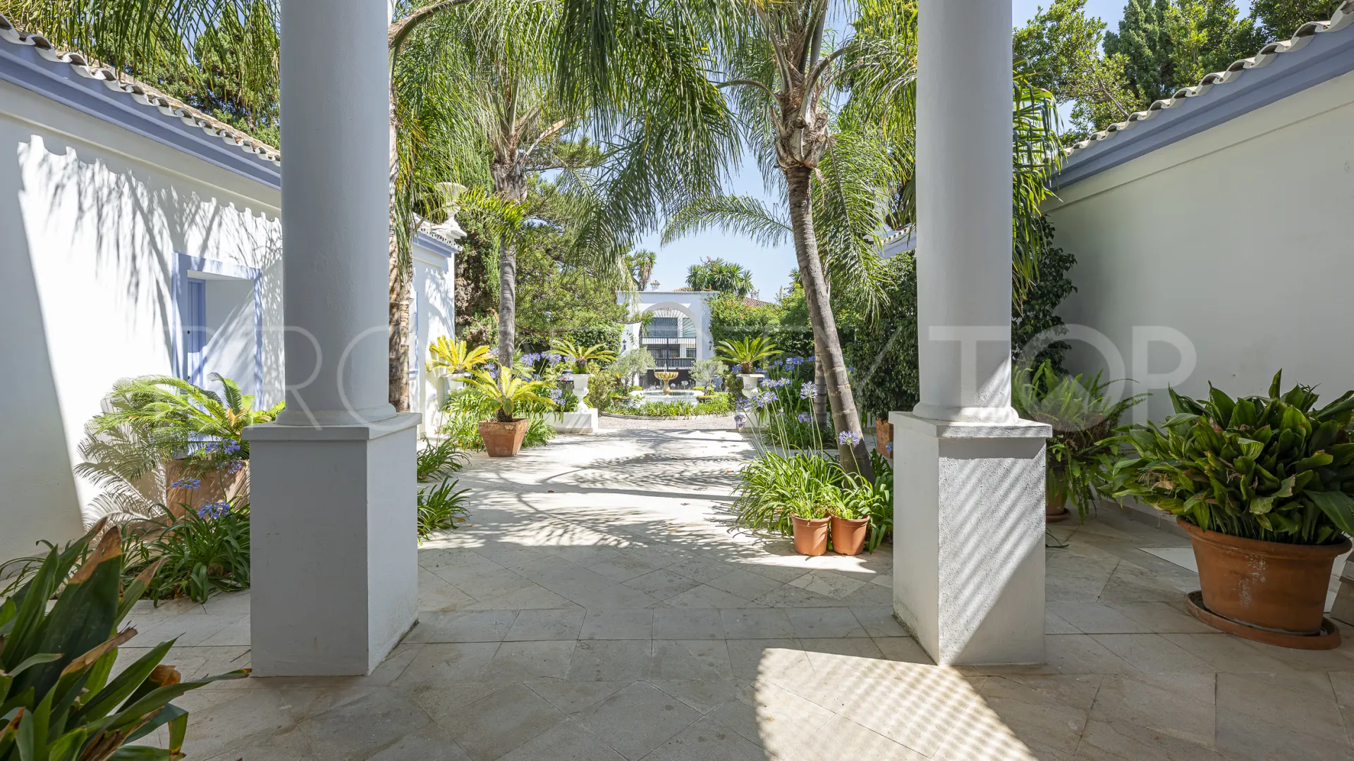 Se vende villa en Casasola