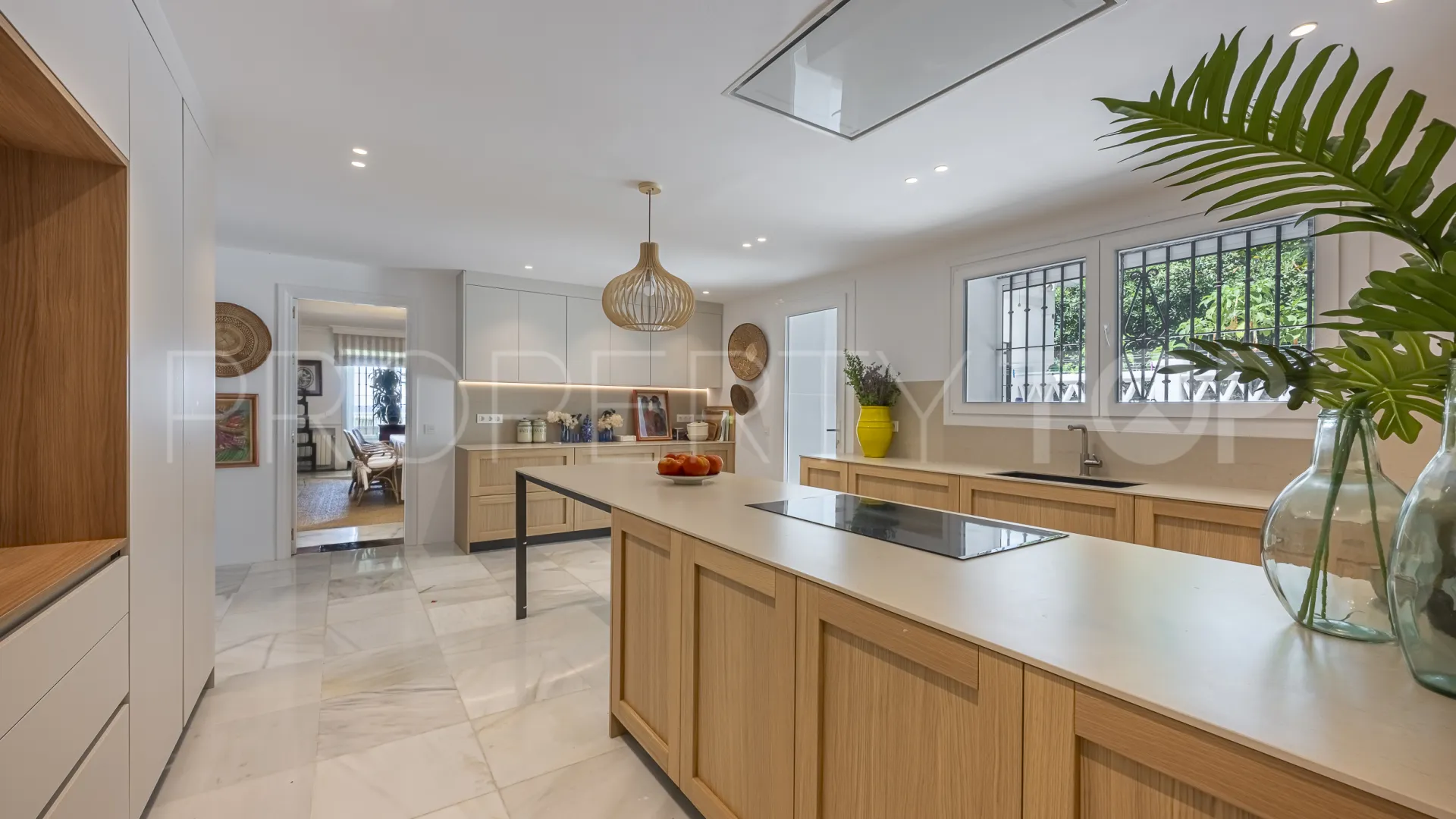 Se vende villa en Casasola