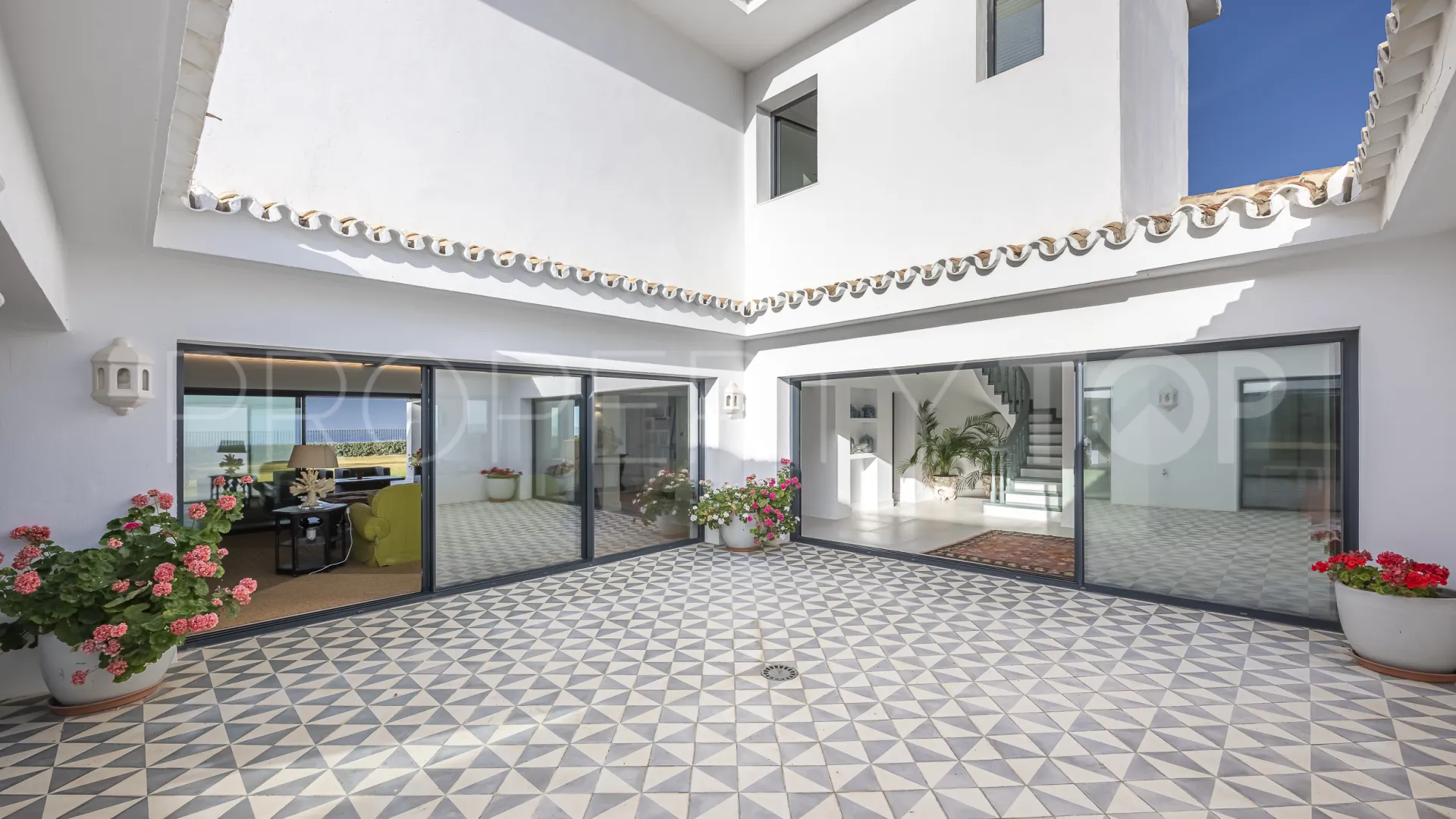 9 bedrooms villa in Casasola for sale
