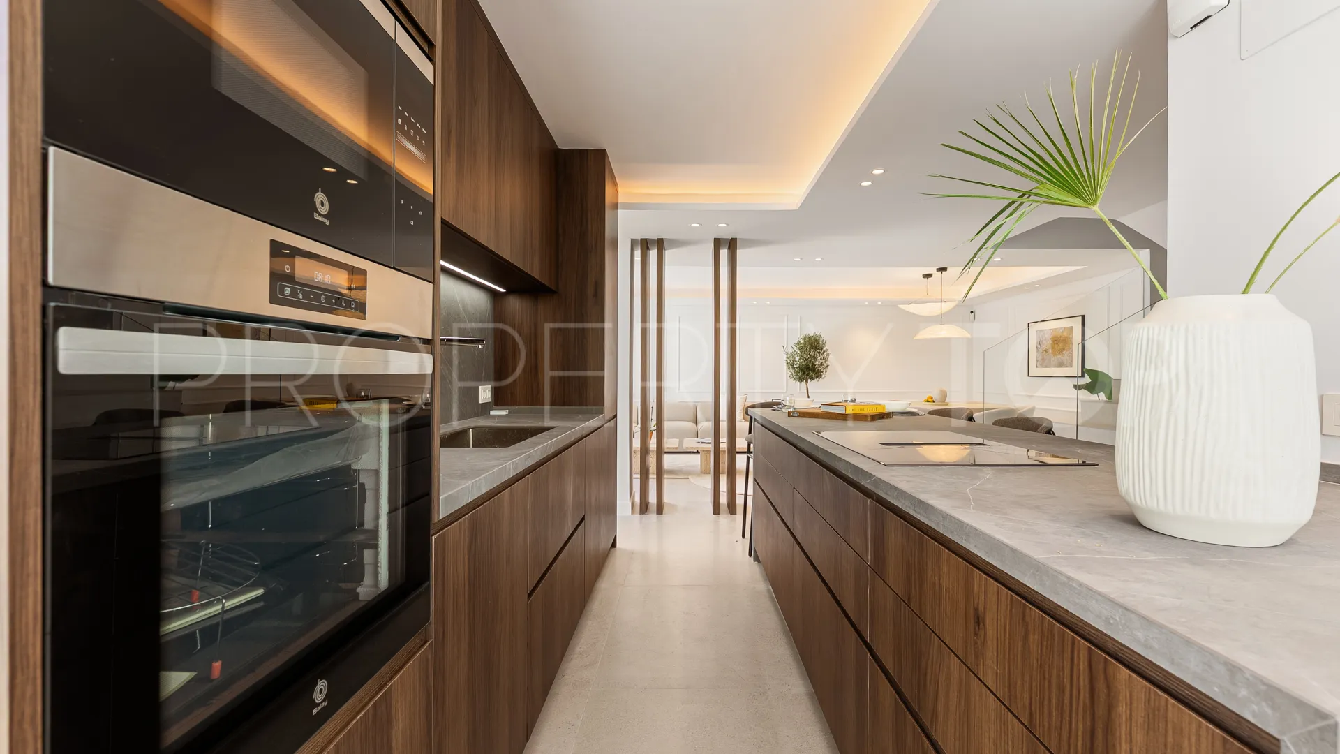 Adosado en venta de 4 dormitorios en Marbella Golden Mile