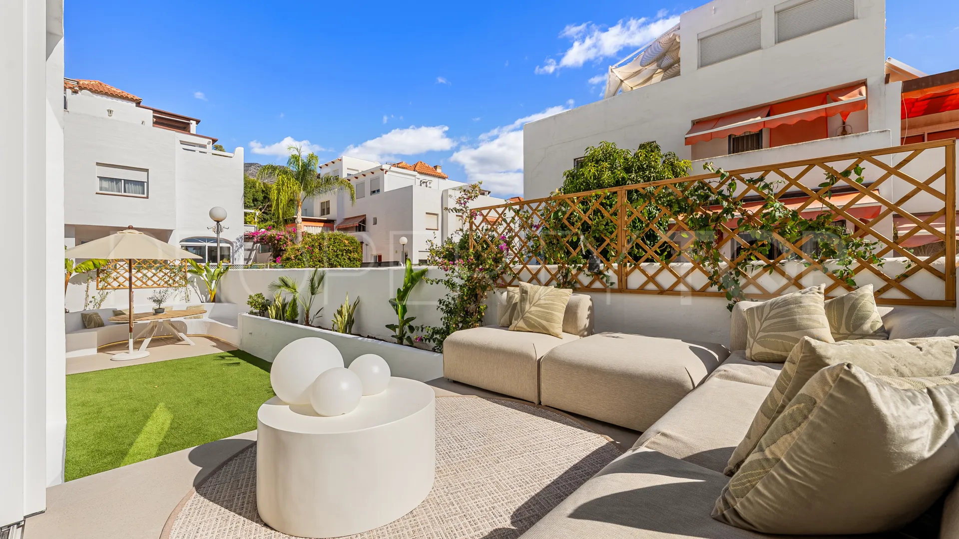 Adosado en venta de 4 dormitorios en Marbella Golden Mile