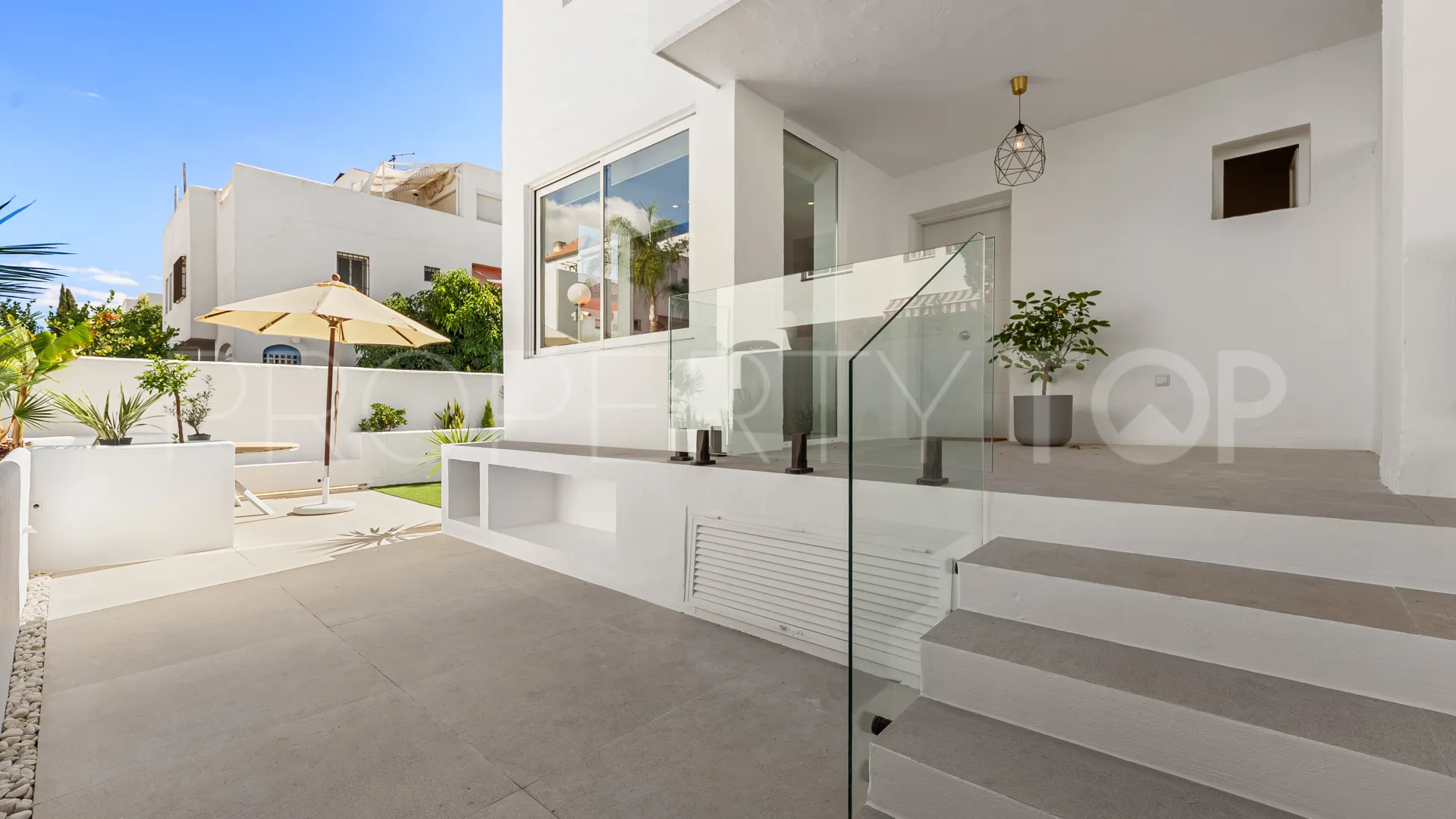 Adosado en venta de 4 dormitorios en Marbella Golden Mile