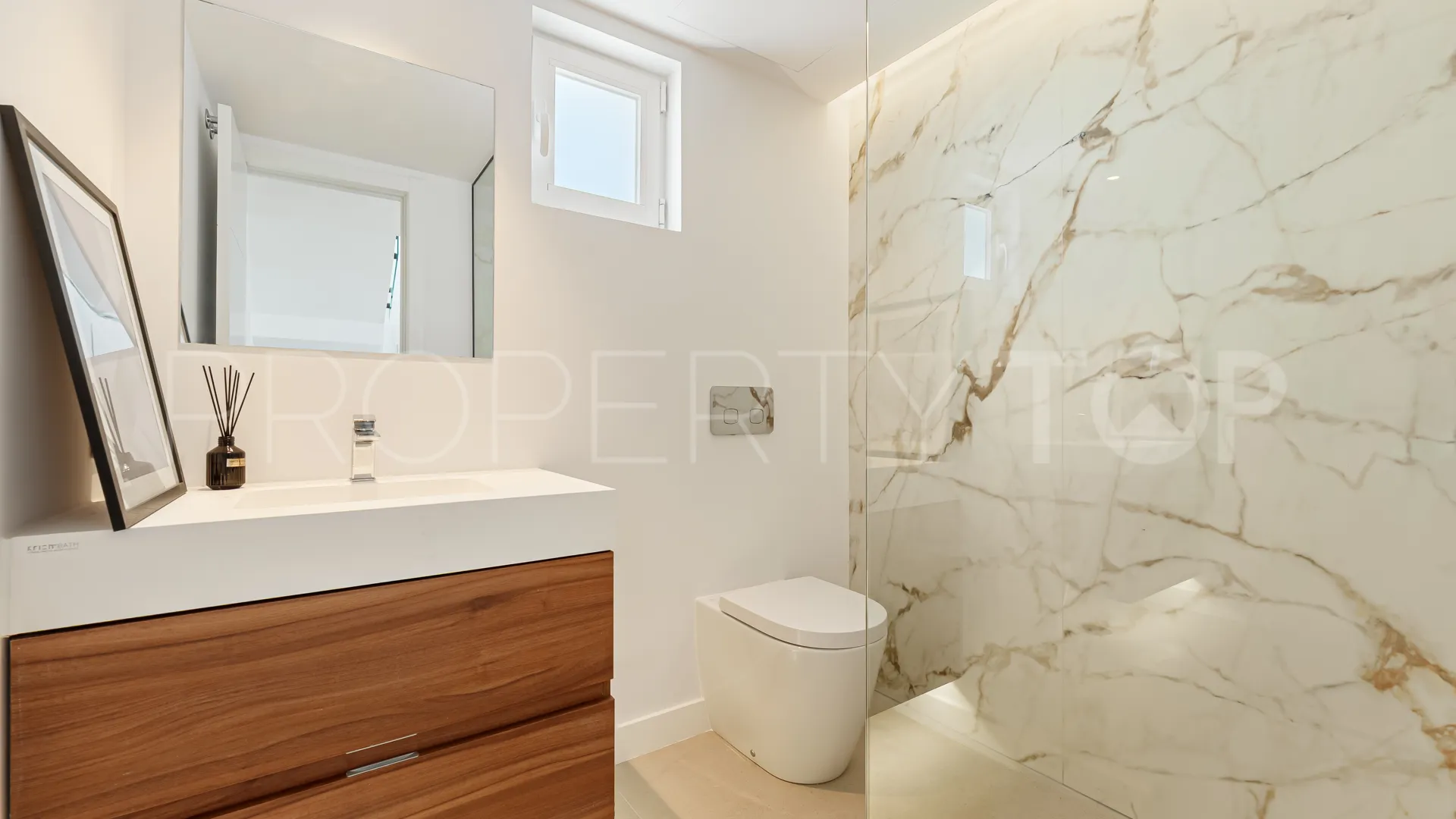 Adosado en venta de 4 dormitorios en Marbella Golden Mile