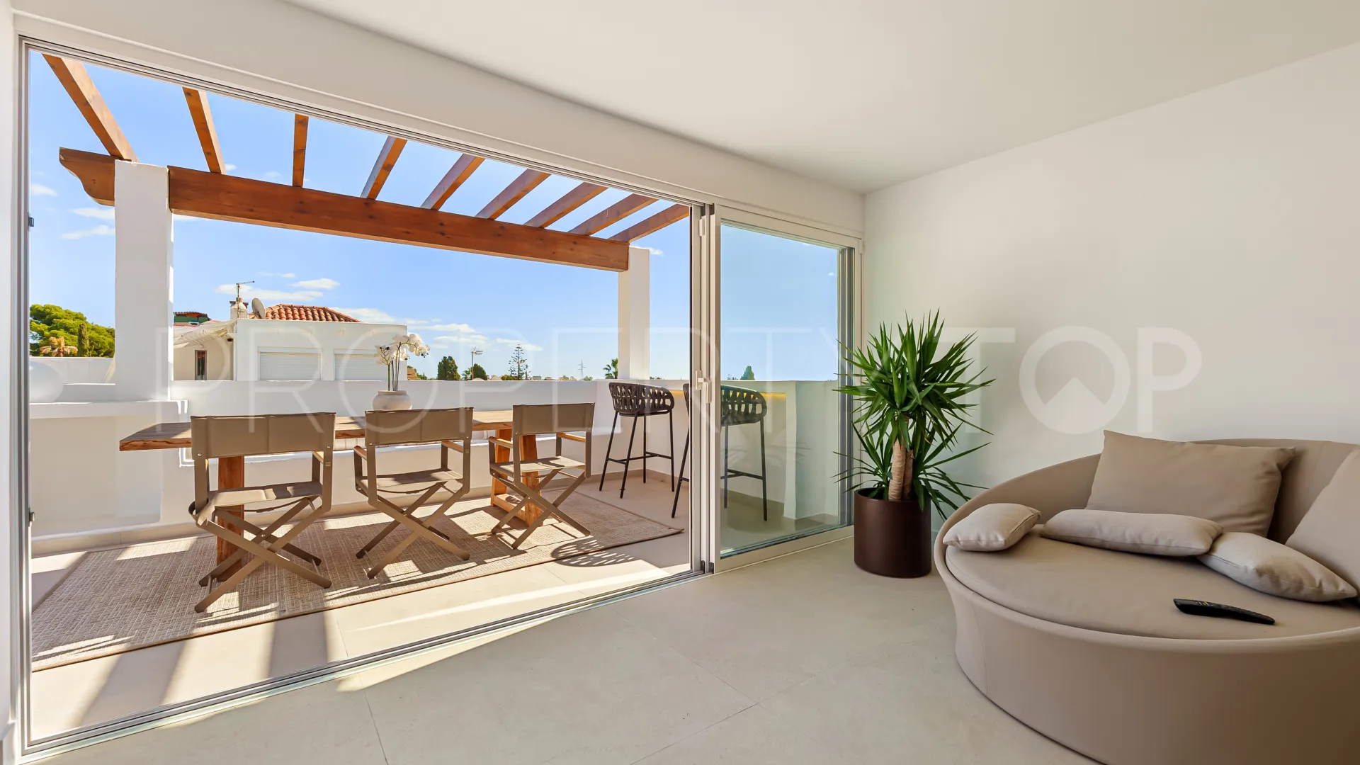 Adosado en venta de 4 dormitorios en Marbella Golden Mile