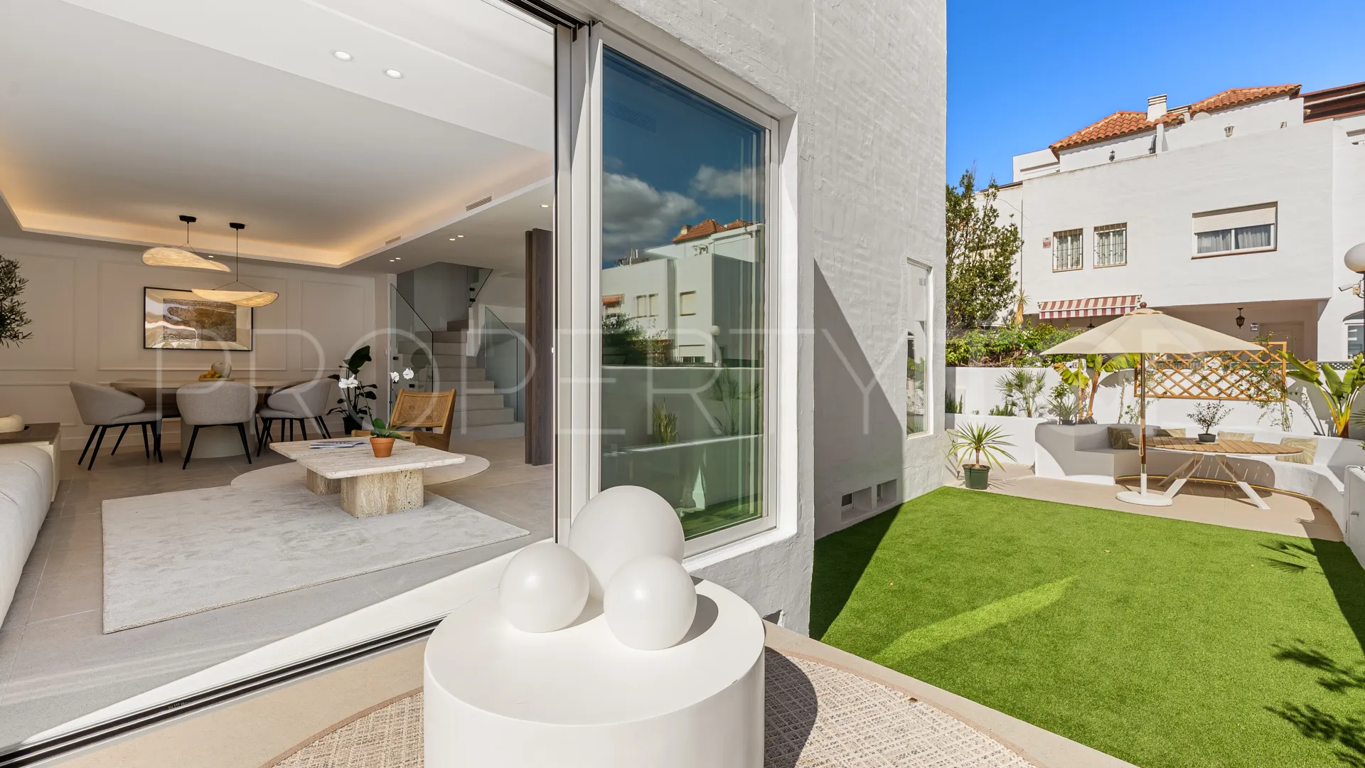Adosado en venta de 4 dormitorios en Marbella Golden Mile