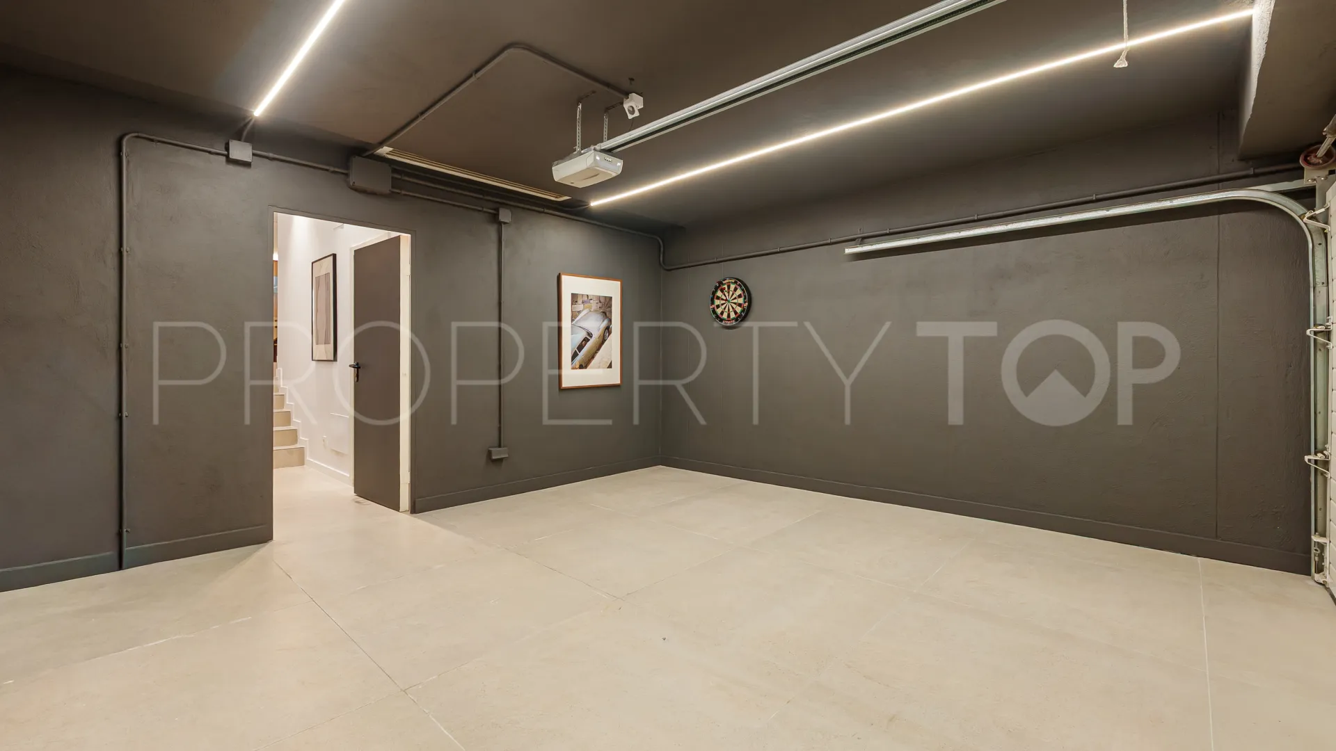 Adosado en venta de 4 dormitorios en Marbella Golden Mile