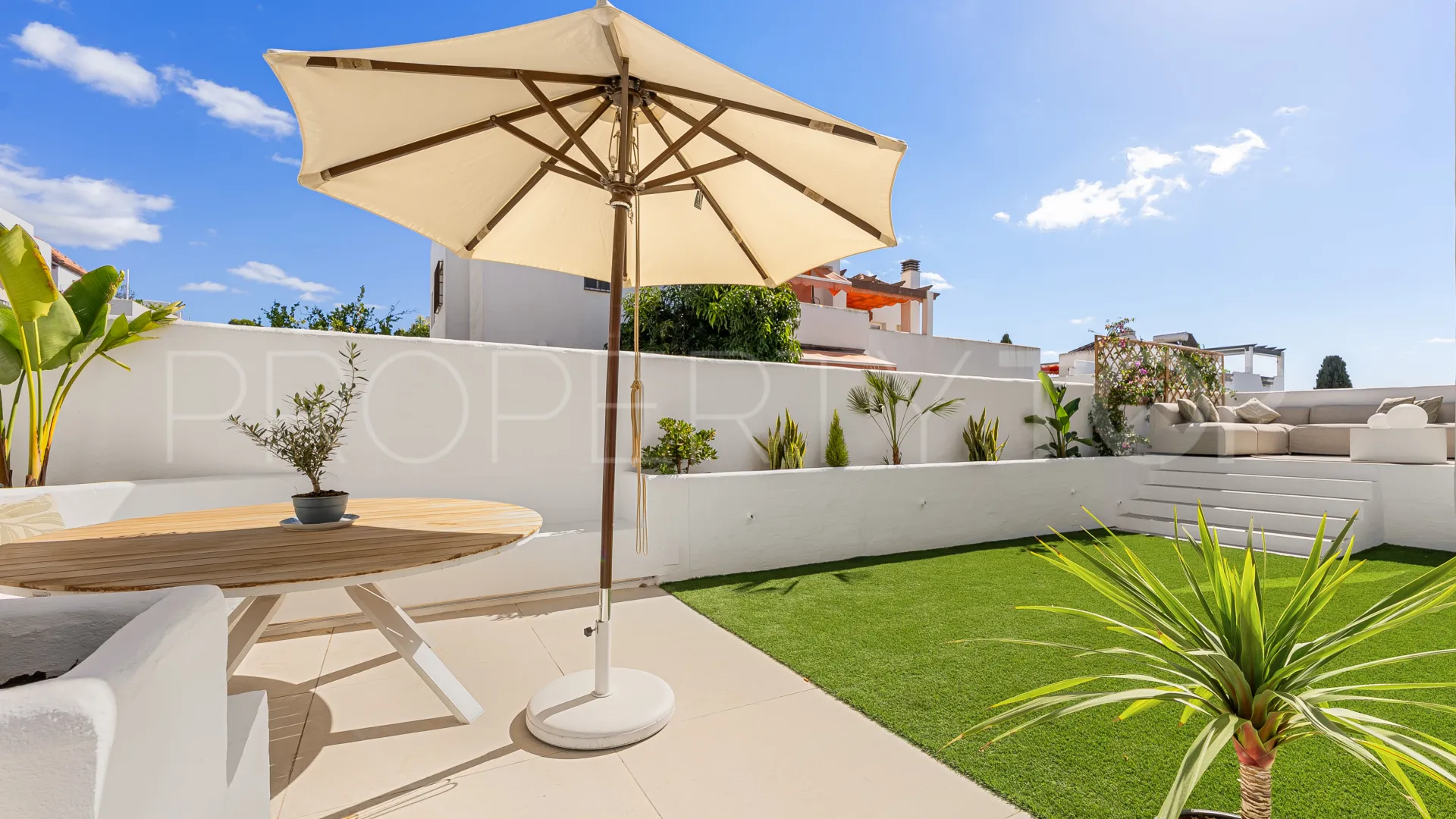 Adosado en venta de 4 dormitorios en Marbella Golden Mile