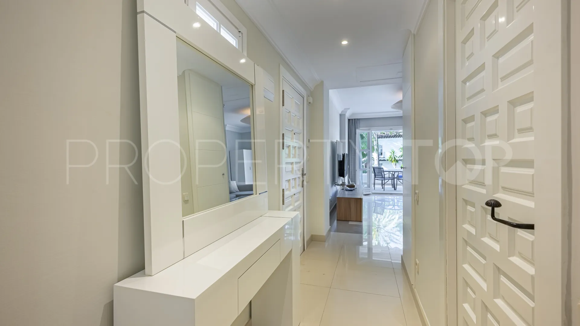 Comprar apartamento con 1 dormitorio en Hotel Puente Romano