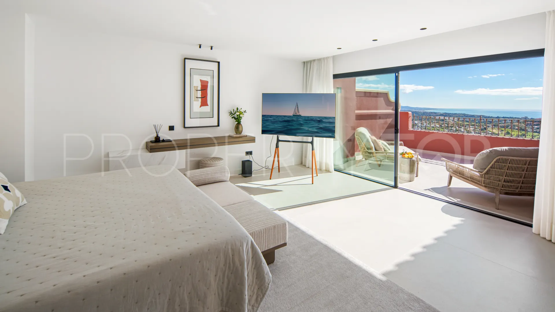 Comprar apartamento de 2 dormitorios en Monte Halcones