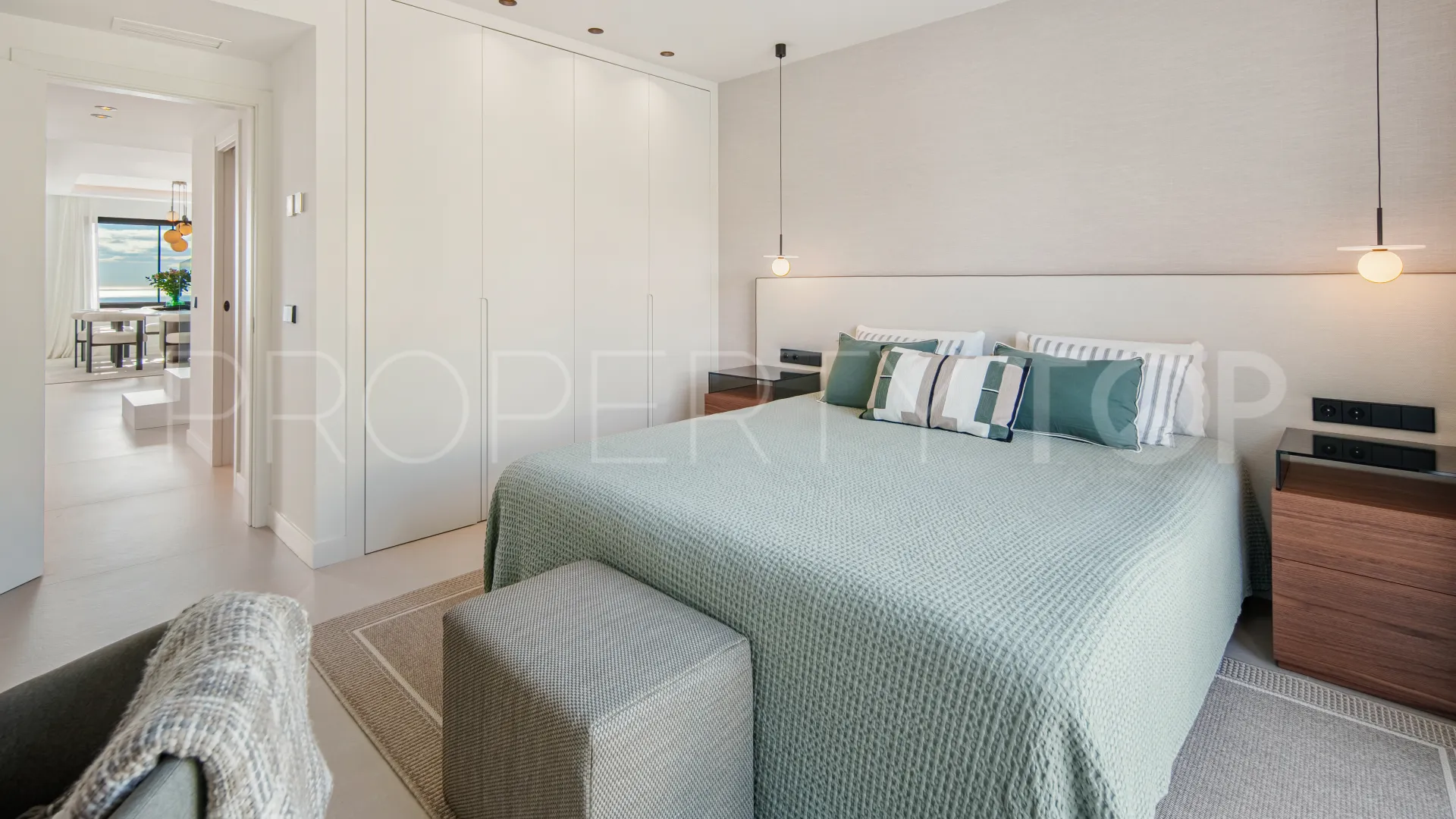 Comprar apartamento de 2 dormitorios en Monte Halcones