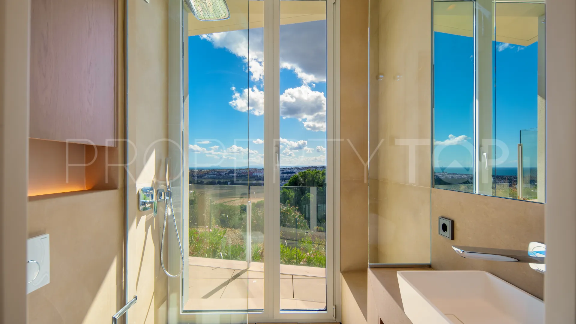 Nueva Andalucia, villa a la venta