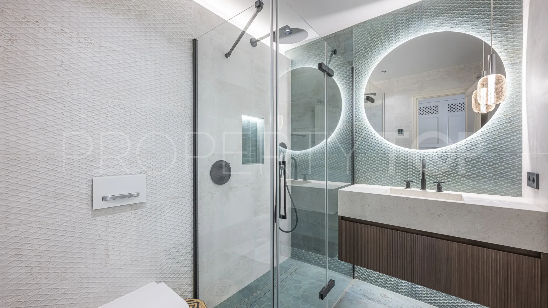 3 bedrooms ground floor apartment in Señorio de Marbella for sale