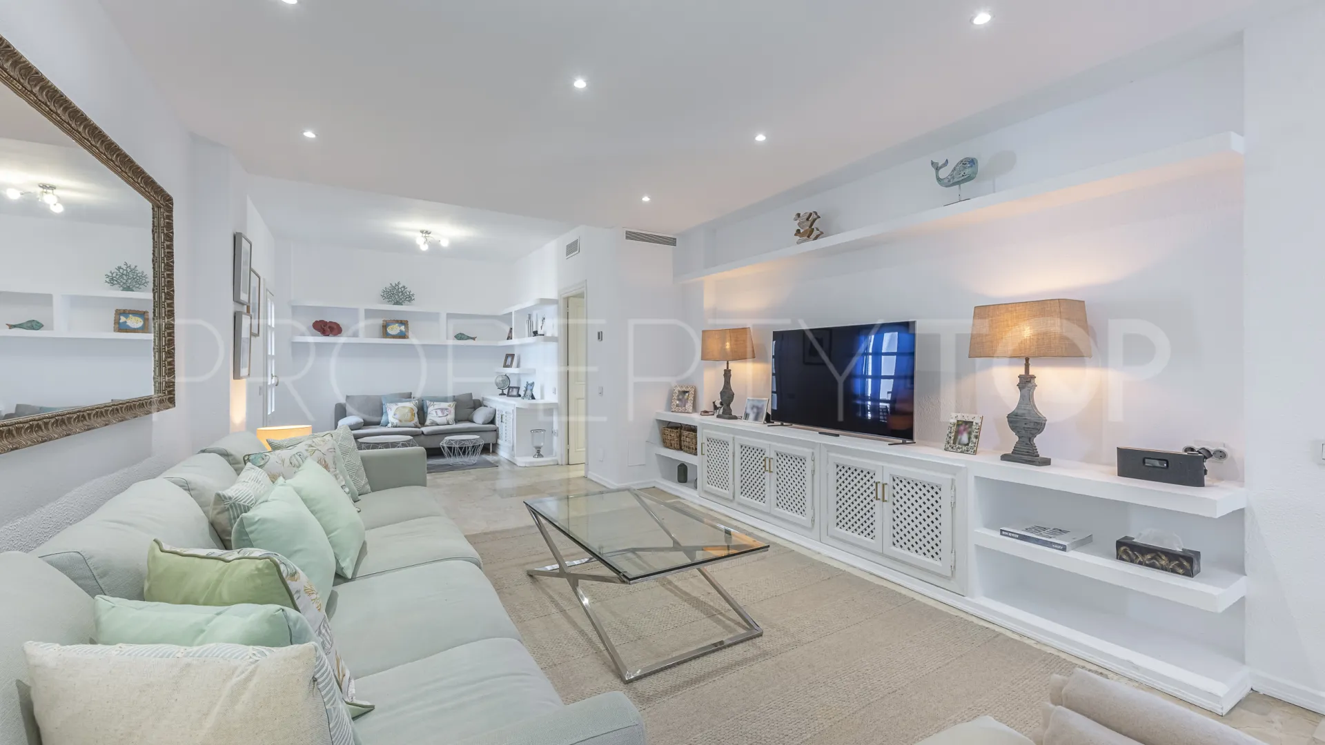 3 bedrooms ground floor apartment in Señorio de Marbella for sale