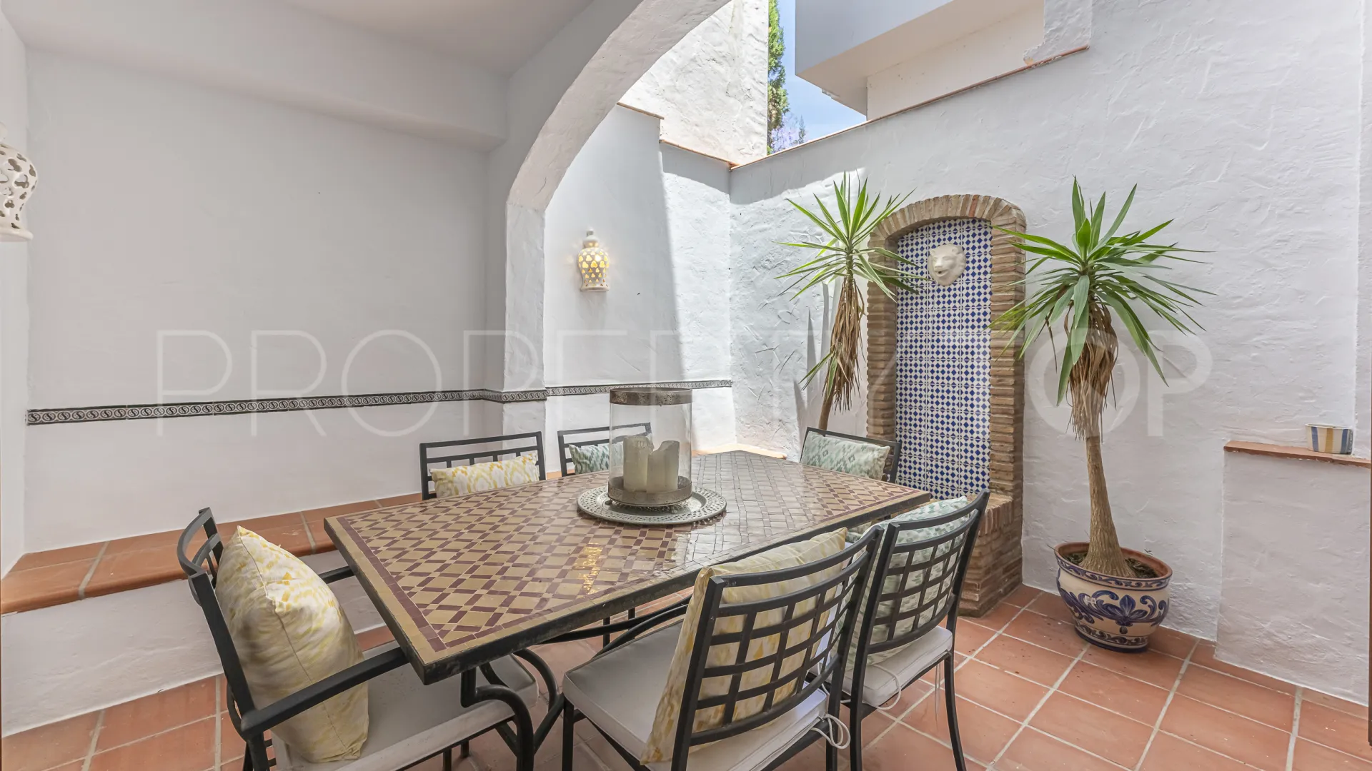 3 bedrooms ground floor apartment in Señorio de Marbella for sale