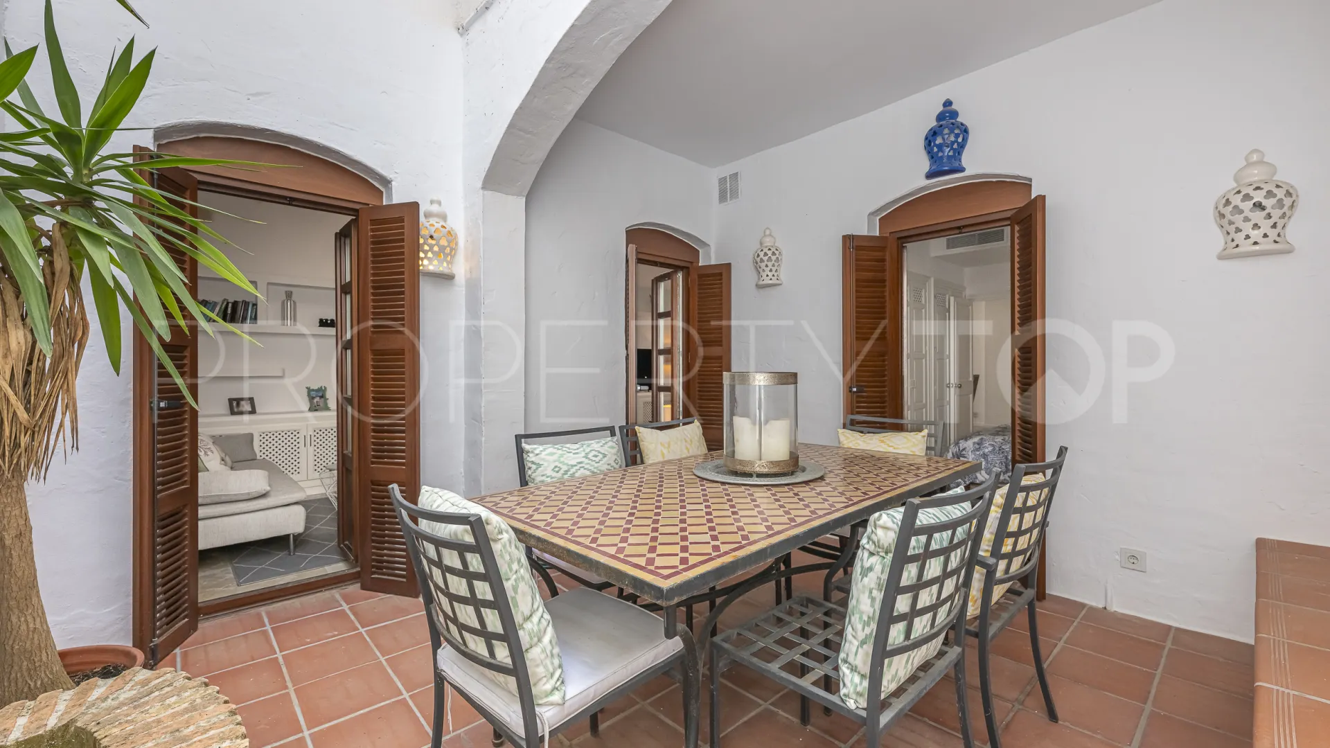 3 bedrooms ground floor apartment in Señorio de Marbella for sale