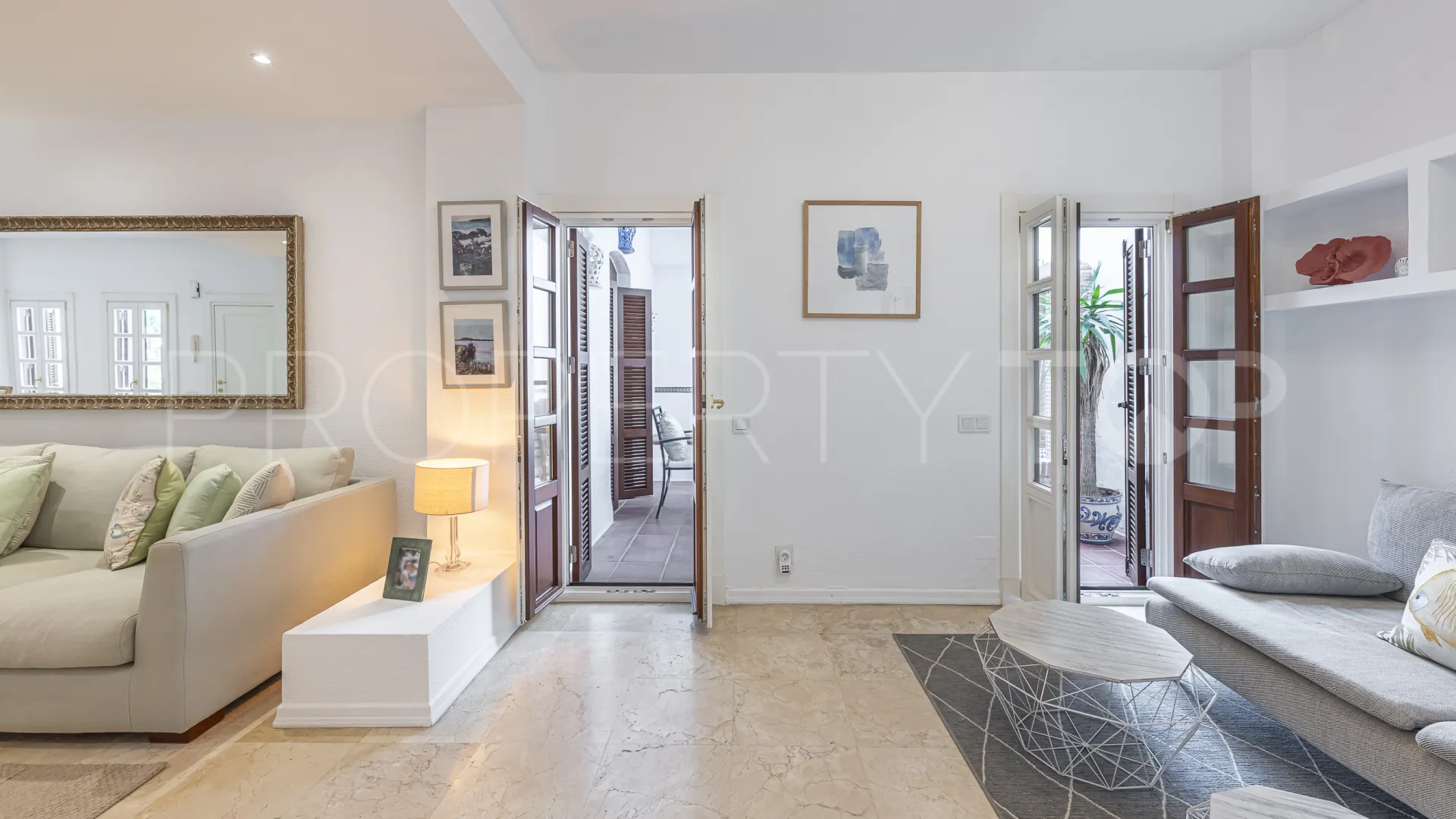 3 bedrooms ground floor apartment in Señorio de Marbella for sale